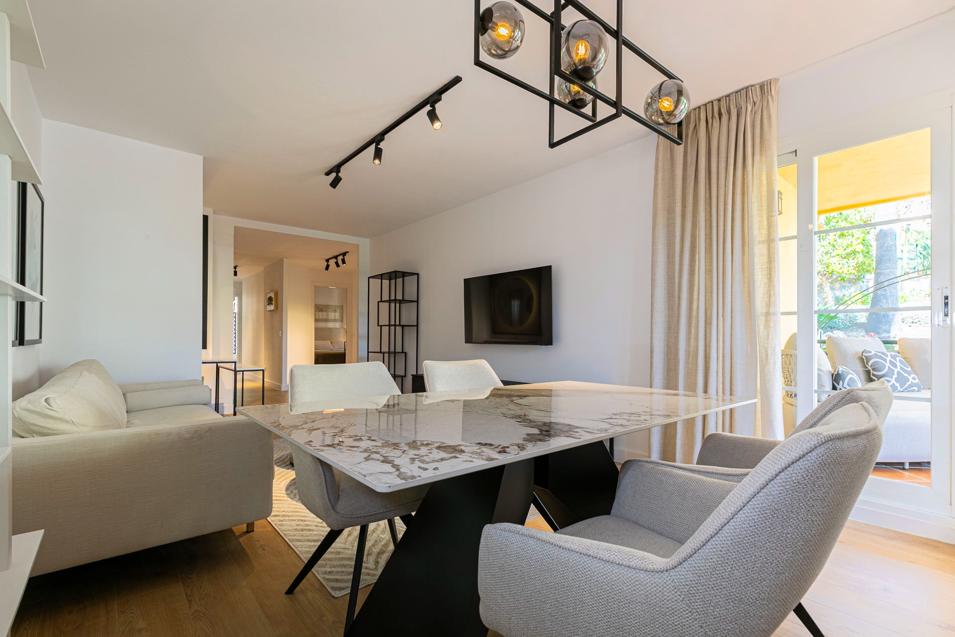 3 Bedroom Apartment in Marbella - Photo 6