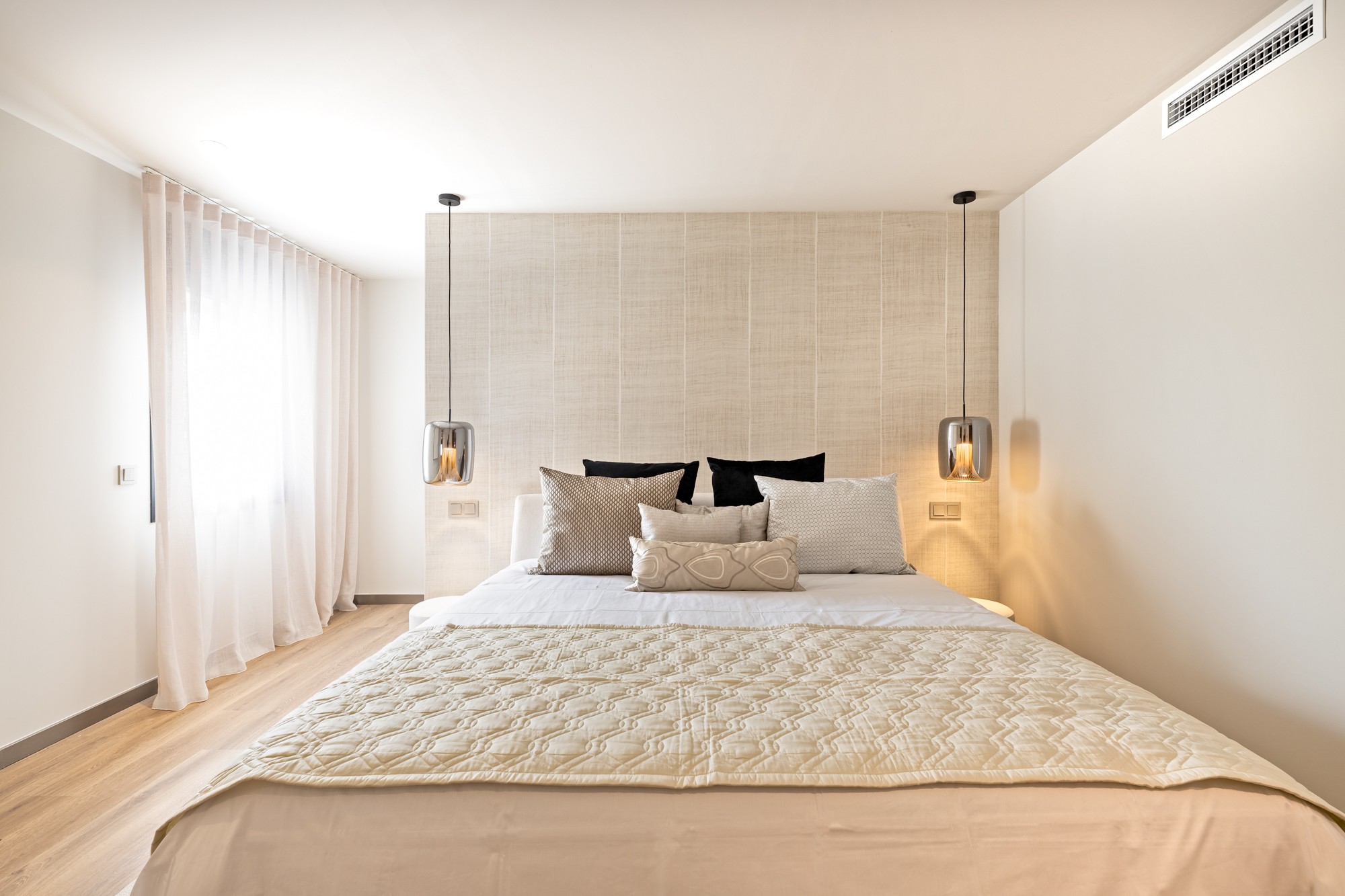 5 Bedroom Apartment in Marbella - Photo 11