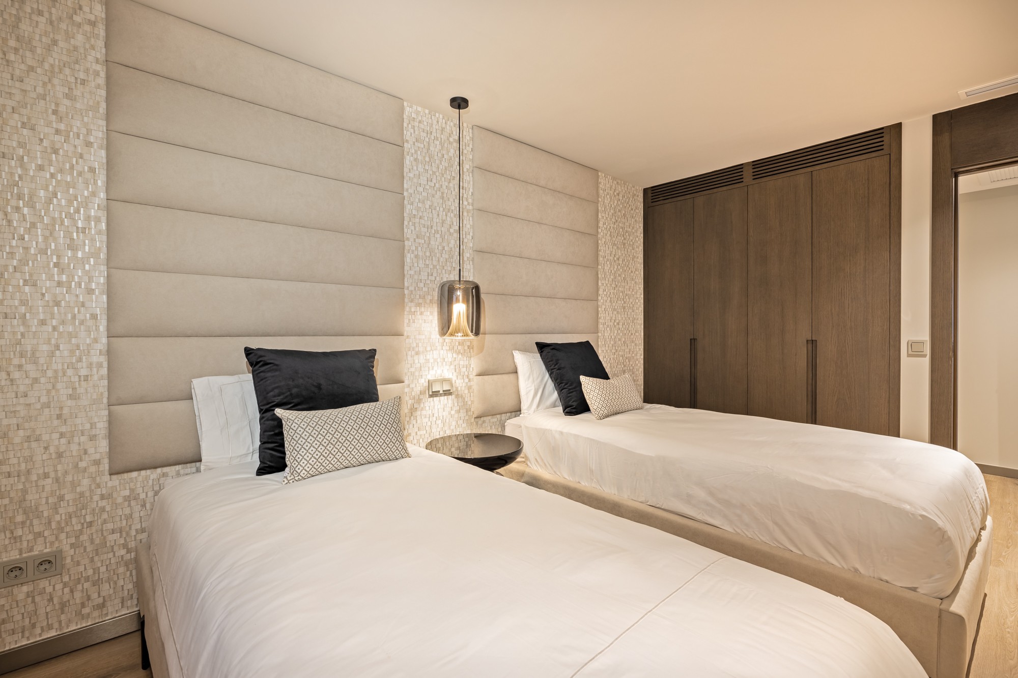 5 Bedroom Apartment in Marbella - Photo 17