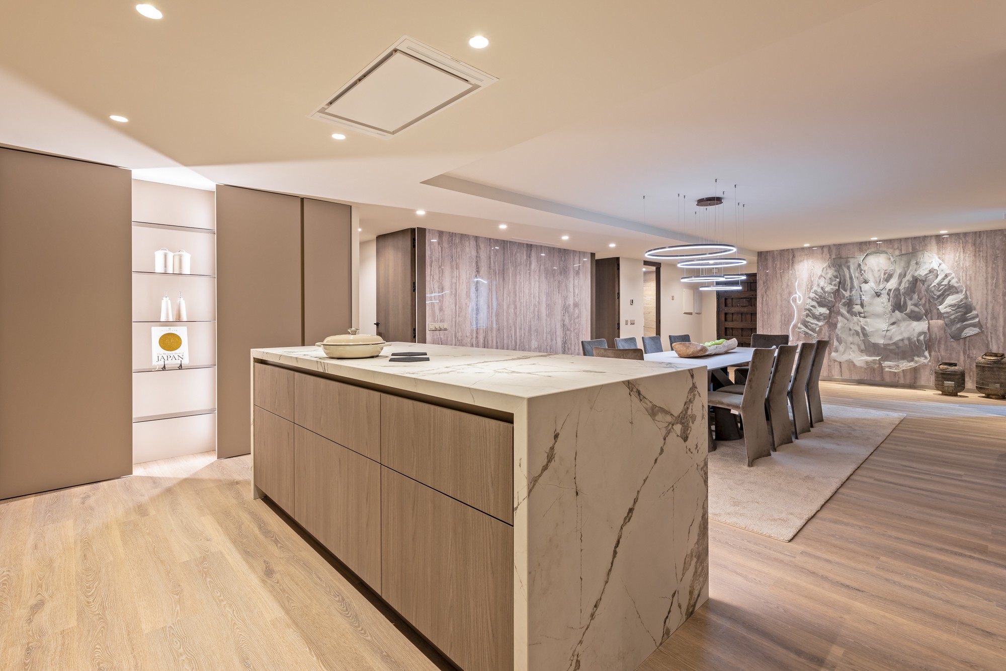 5 Bedroom Apartment in Marbella - Photo 6