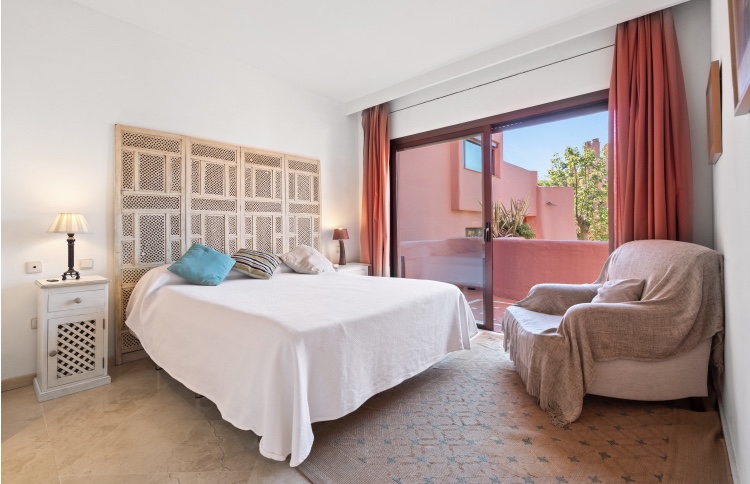 3 Bedroom Apartment in Estepona - Photo 13