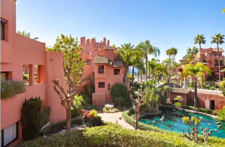 3 Bedroom Apartment in Estepona - Photo 16