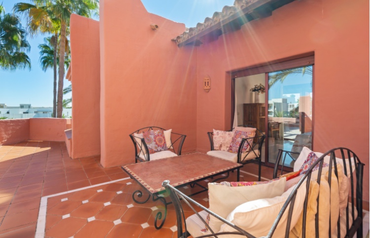 3 Bedroom Apartment in Estepona - Photo 6