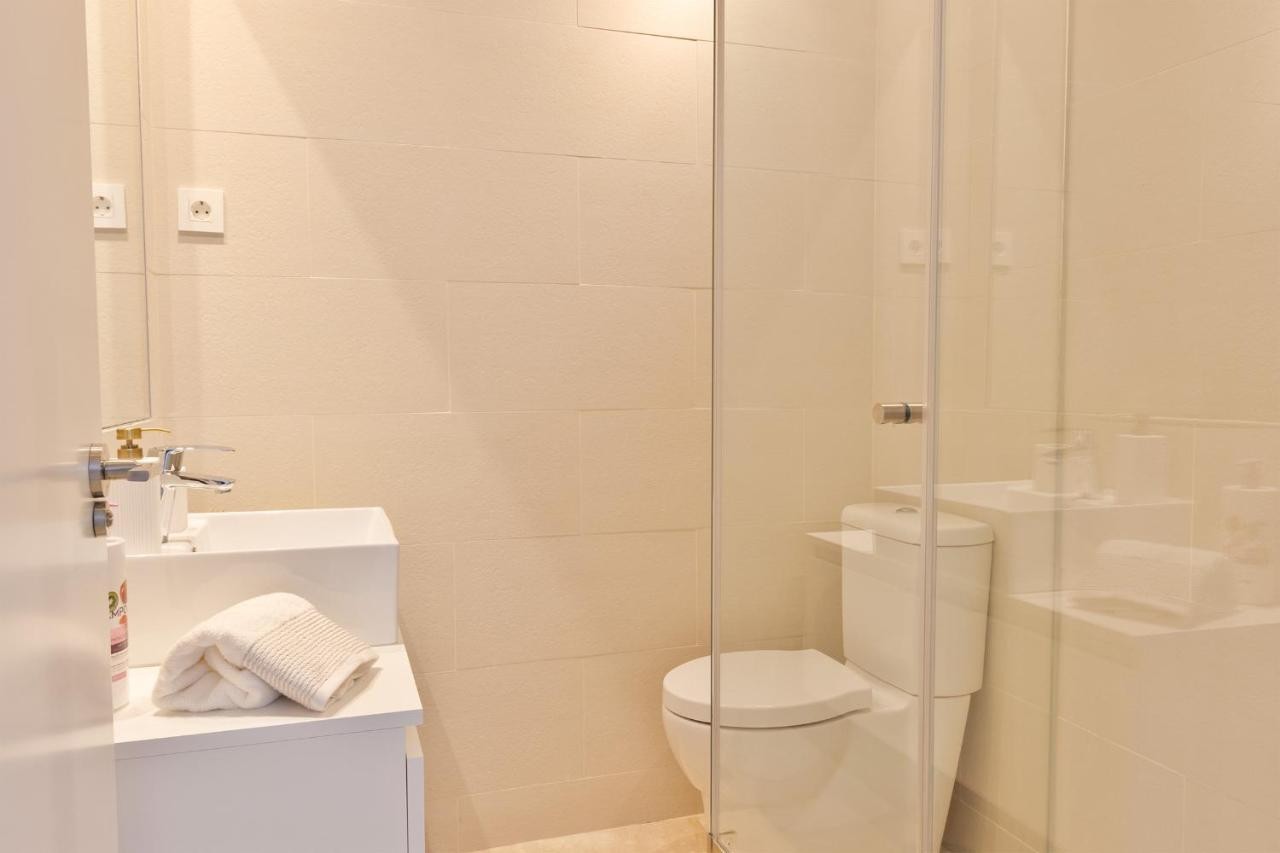 2 Bedroom Apartment in Estepona - Photo 6