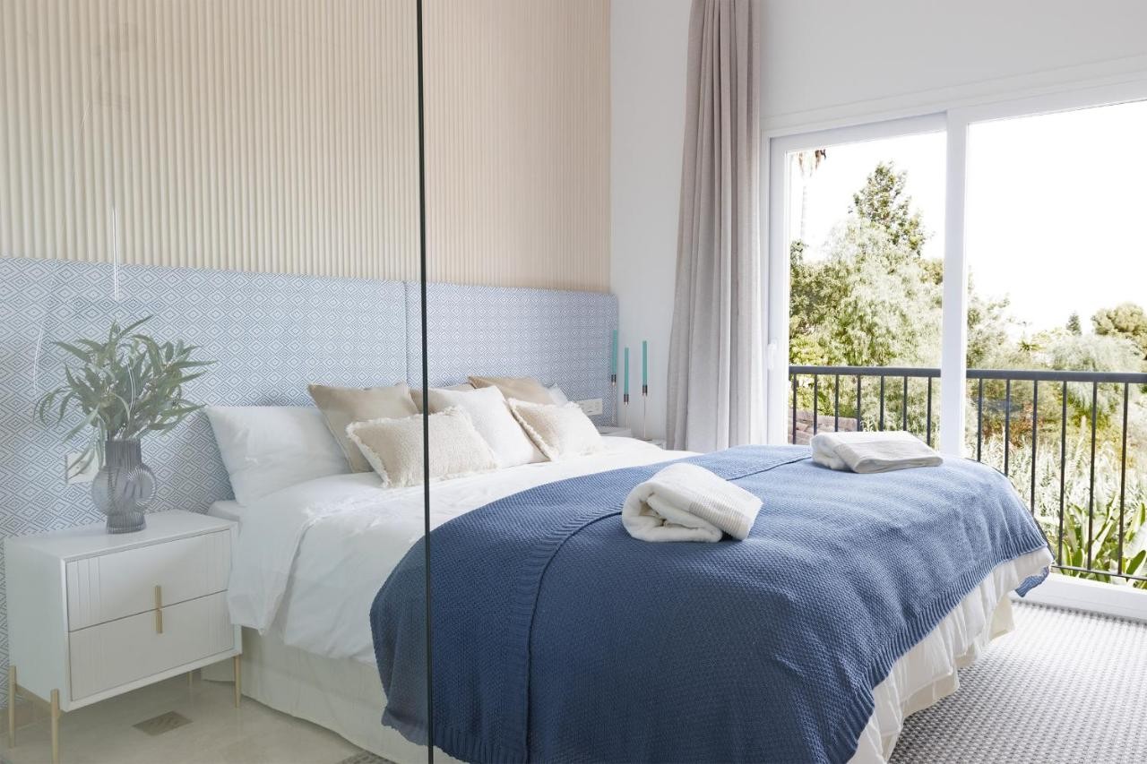 2 Bedroom Apartment in Estepona - Photo 17