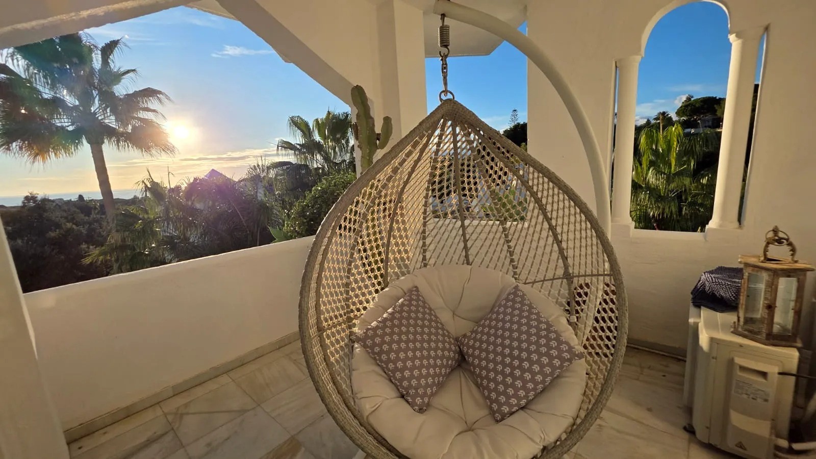 2 Bedroom Apartment in Marbella - Photo 9