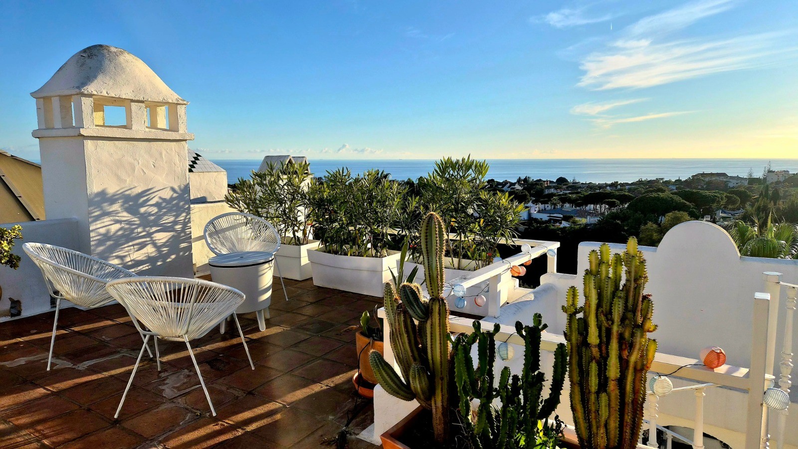 2 Bedroom Apartment in Marbella - Photo 14