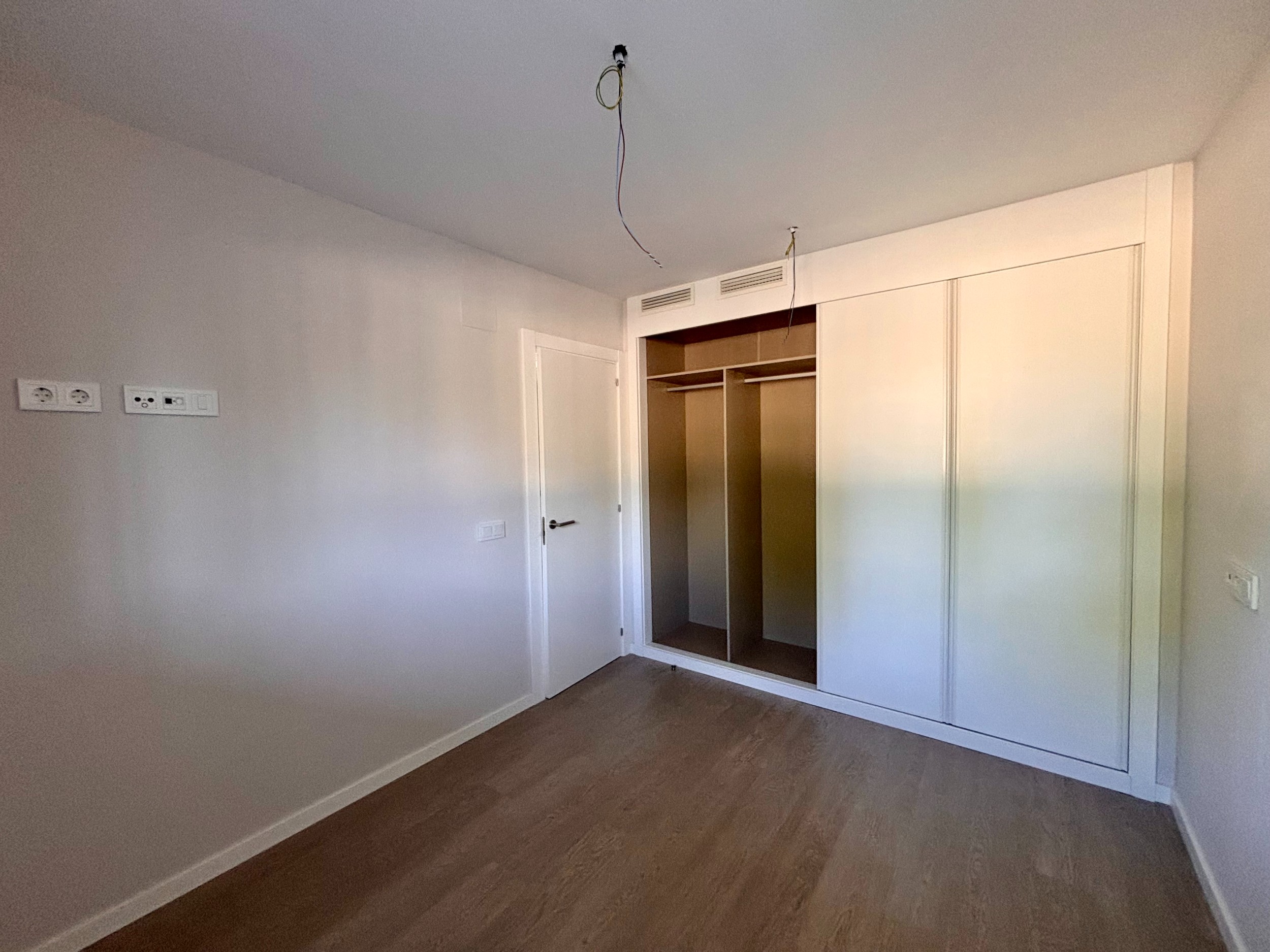 1 Bedroom Apartment in Fuengirola - Photo 8