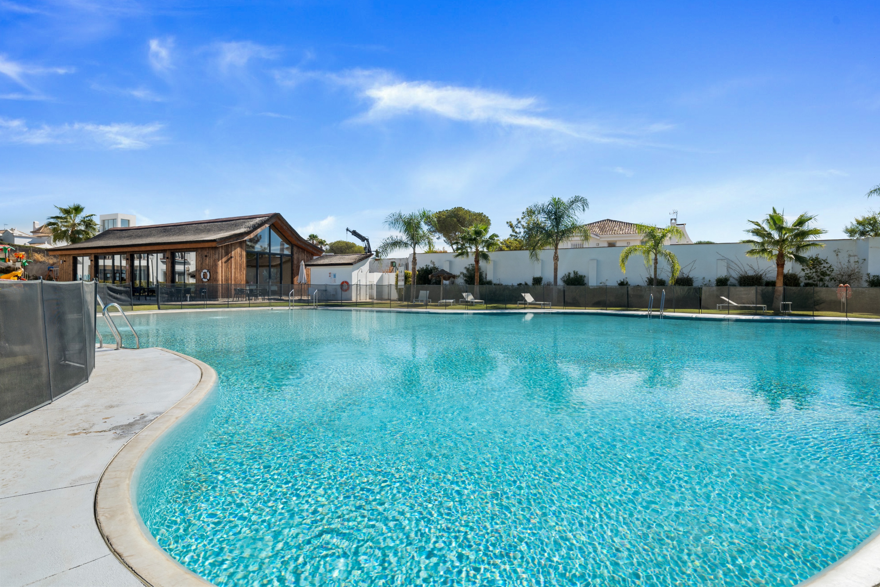 Apartment in El Paraiso Alto