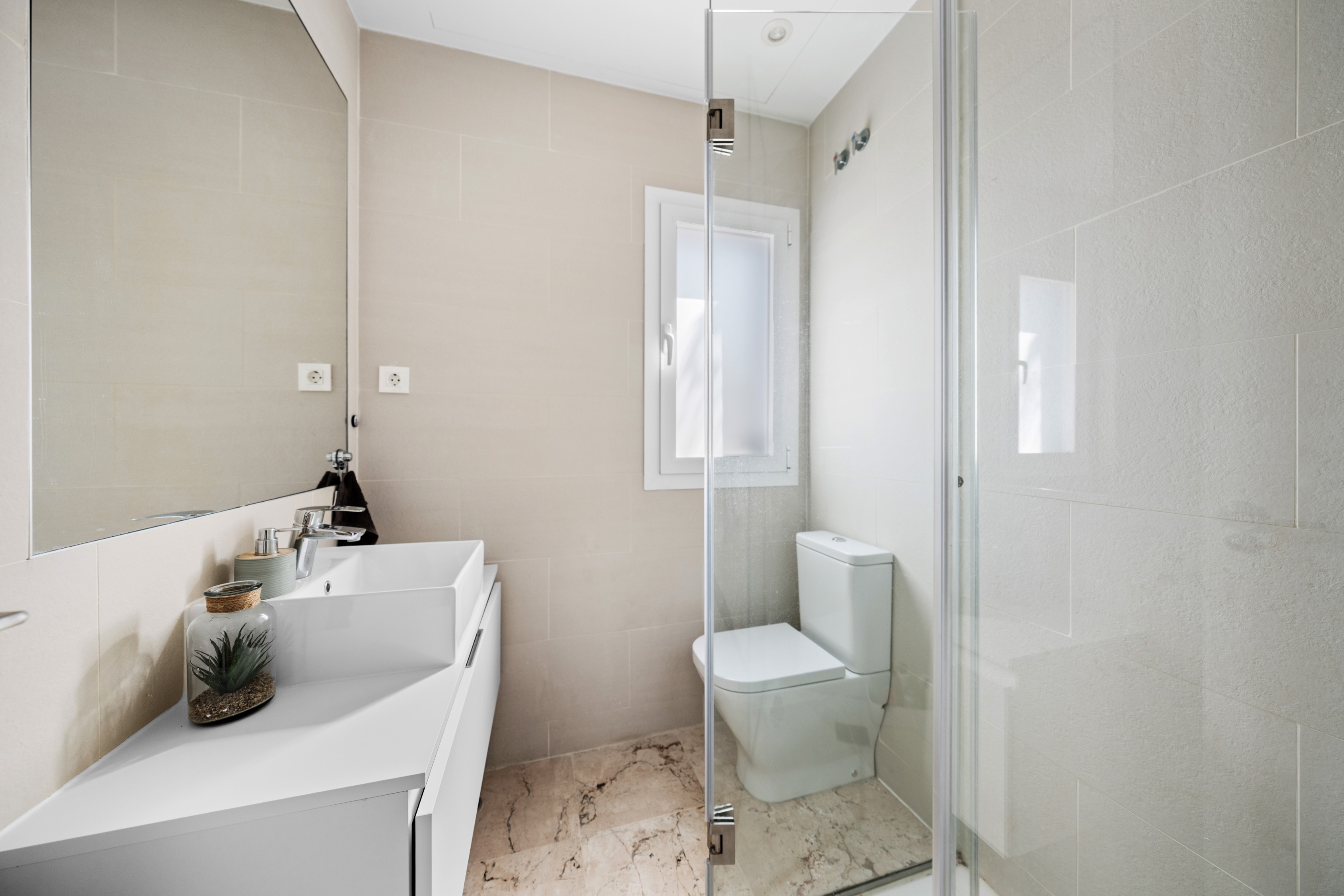 3 Bedroom Apartment in Benahavís - Foto 32