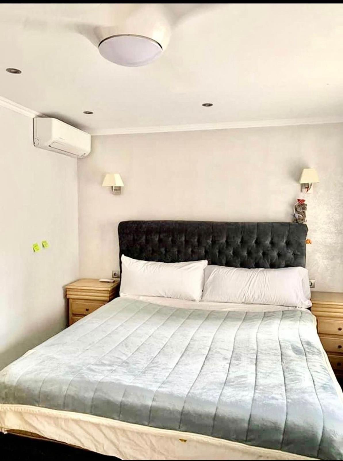2 Bedroom Apartment in Marbella - Photo 8