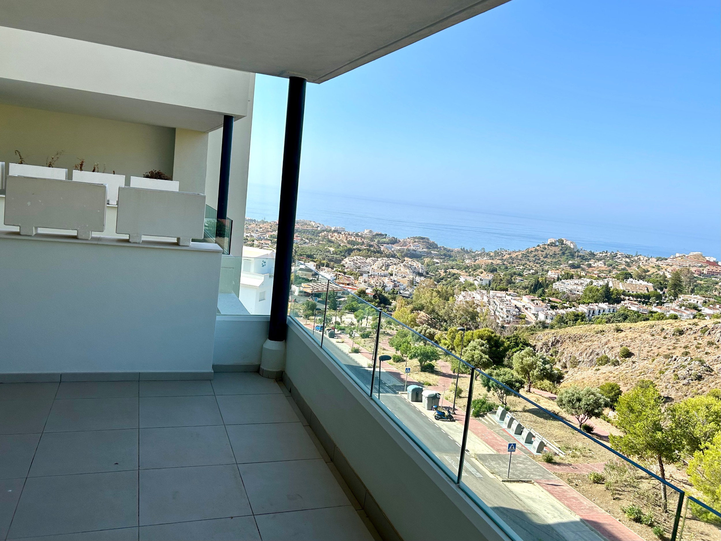 3 Bedroom Apartment in Benalmádena - Photo 8