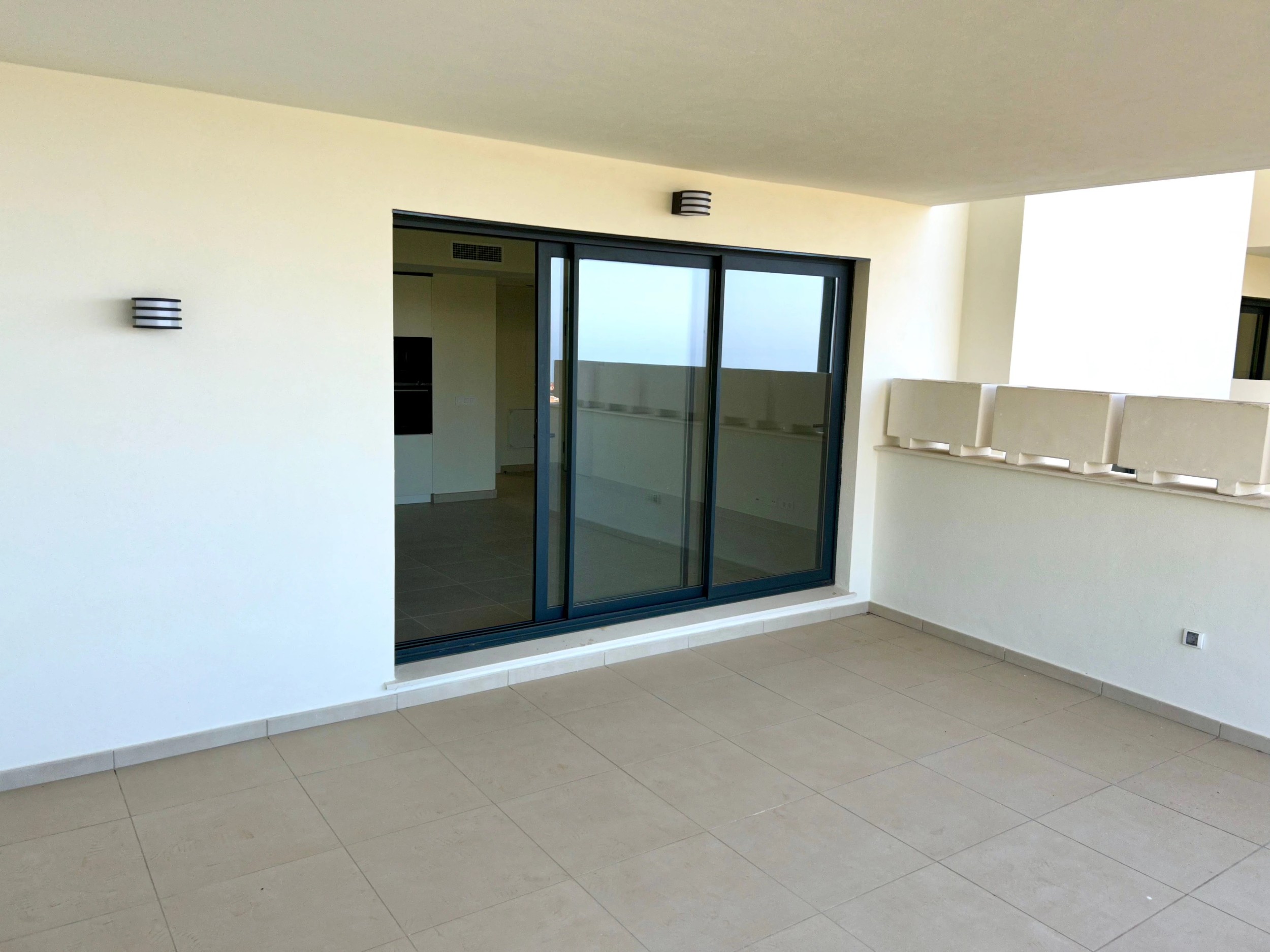 3 Bedroom Apartment in Benalmádena - Photo 10