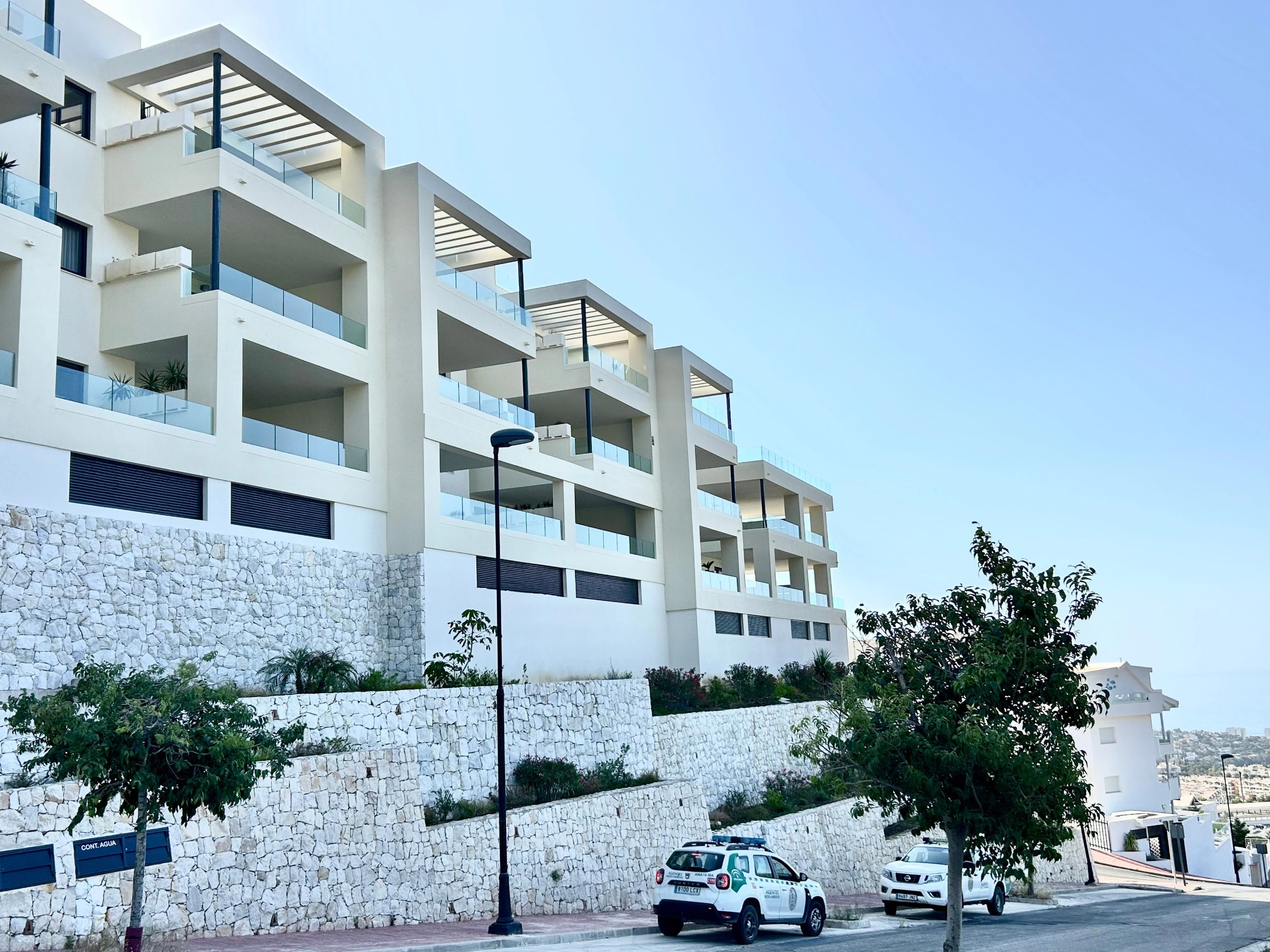 3 Bedroom Apartment in Benalmádena - Photo 3