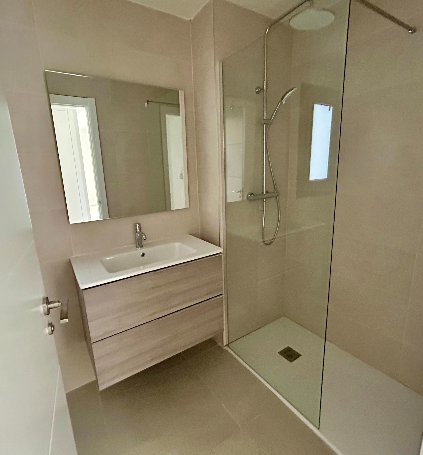 2 Bedroom Apartment in Benalmádena - Photo 17