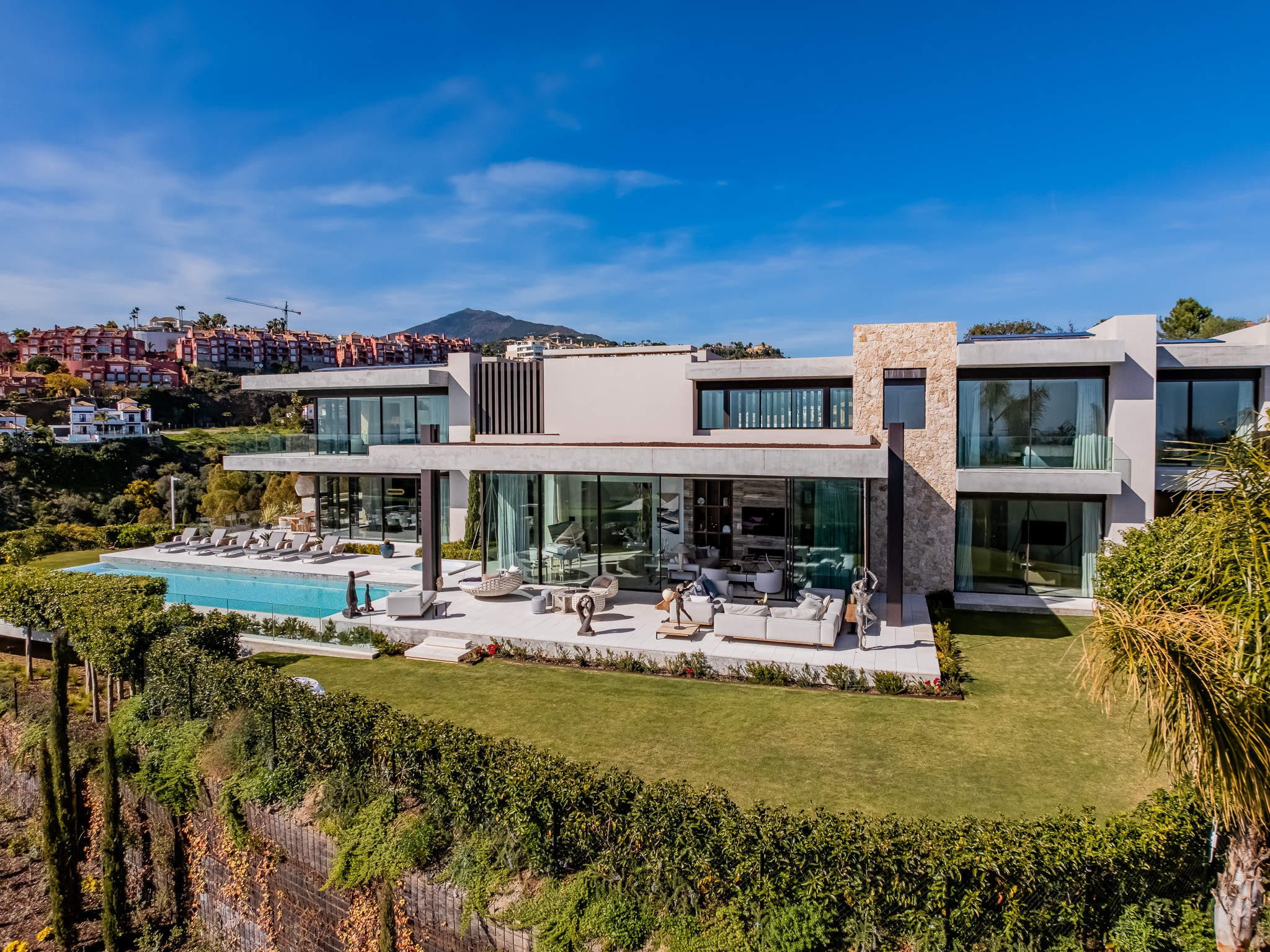 8 Bedroom Villa in Benahavís - Foto 3