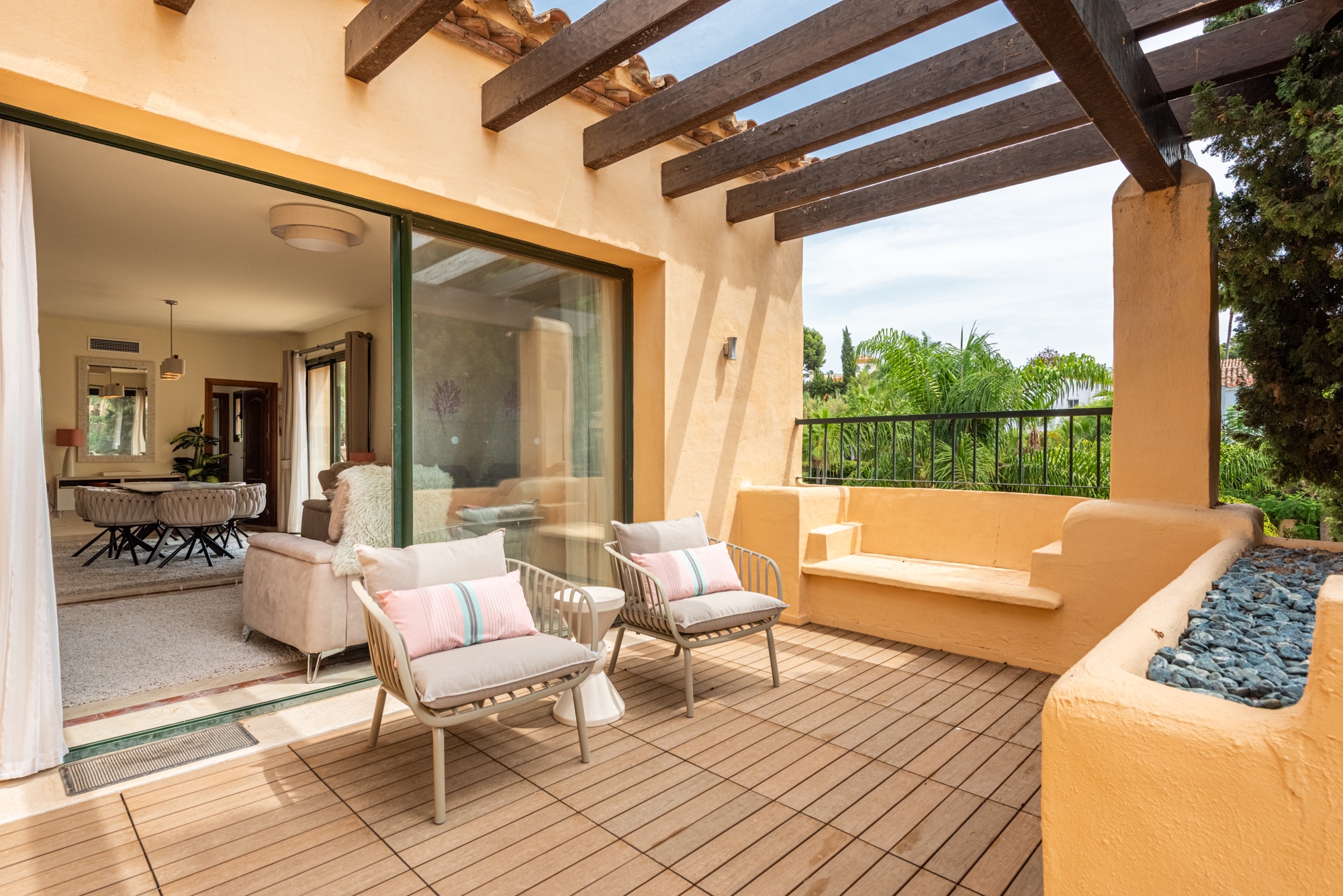 3 Bedroom Penthouse in Estepona - Photo 9