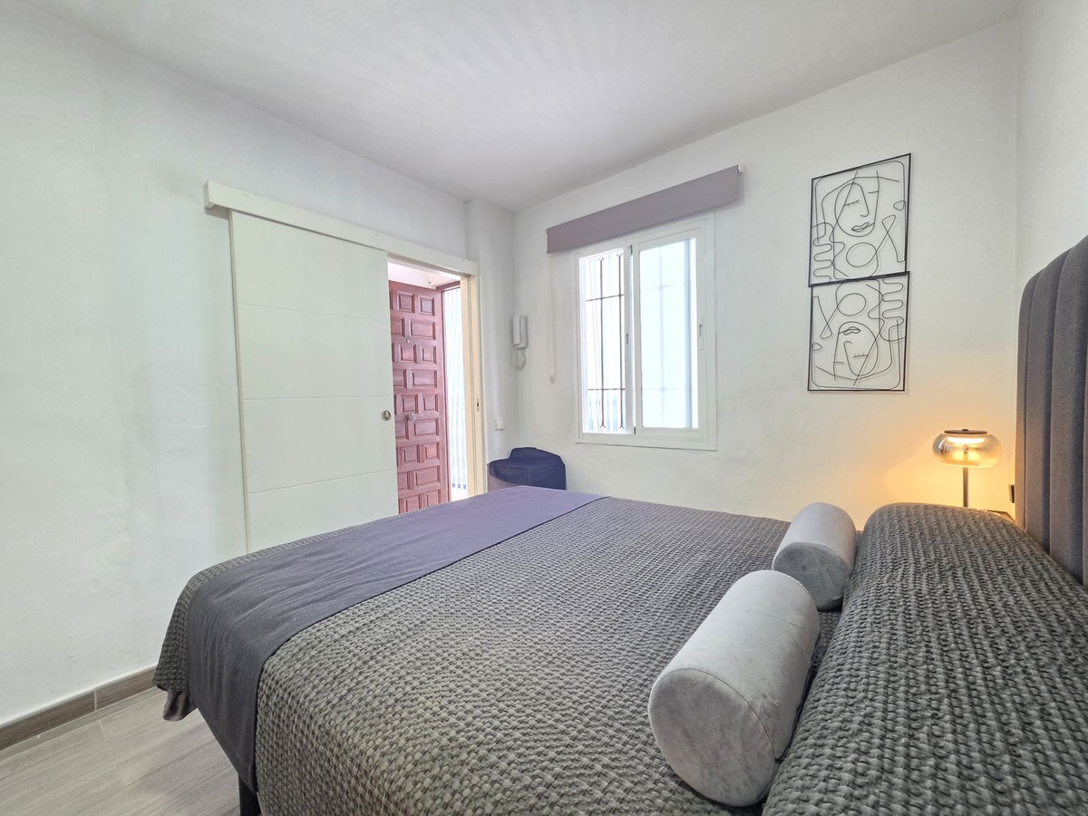 2 Bedroom Apartment in Marbella - Photo 10