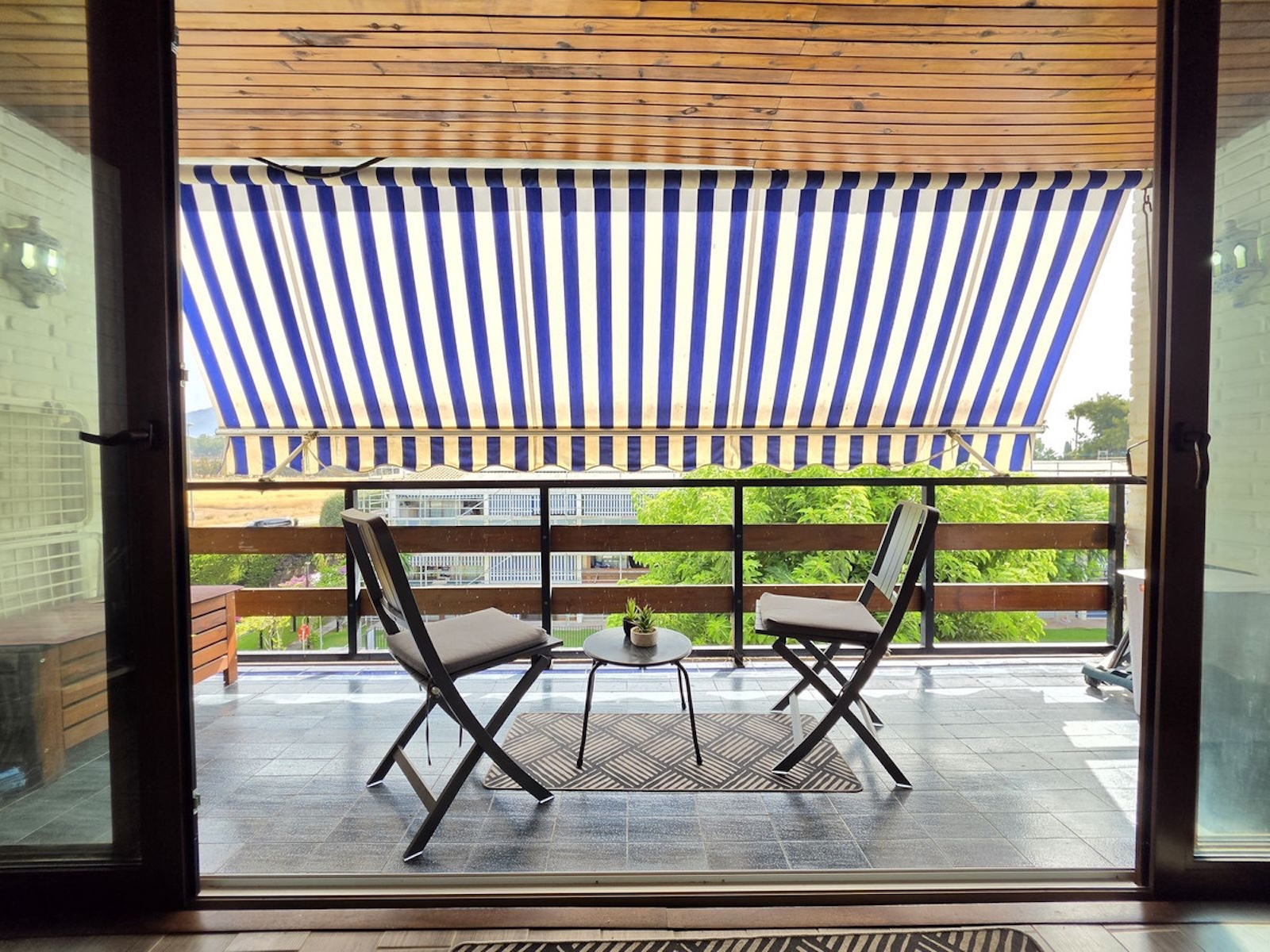 2 Bedroom Apartment in Marbella - Photo 4