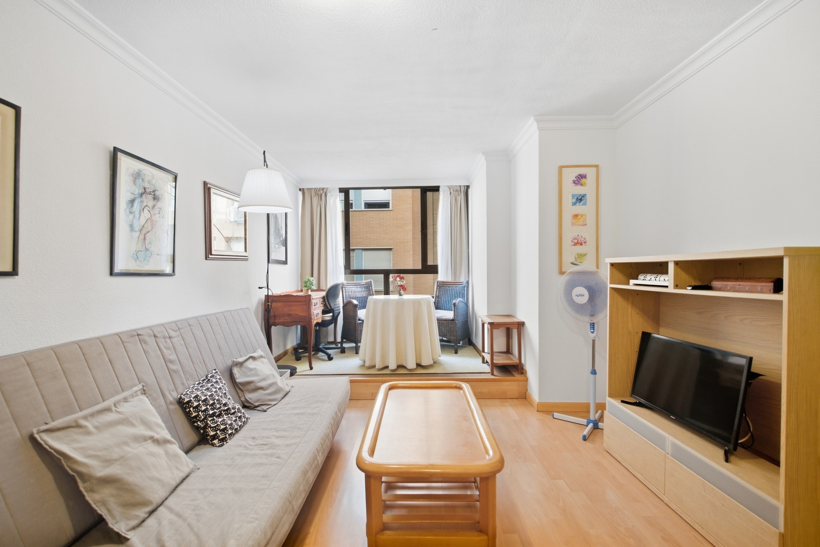 4 Bedroom Apartment in Málaga - Photo 3