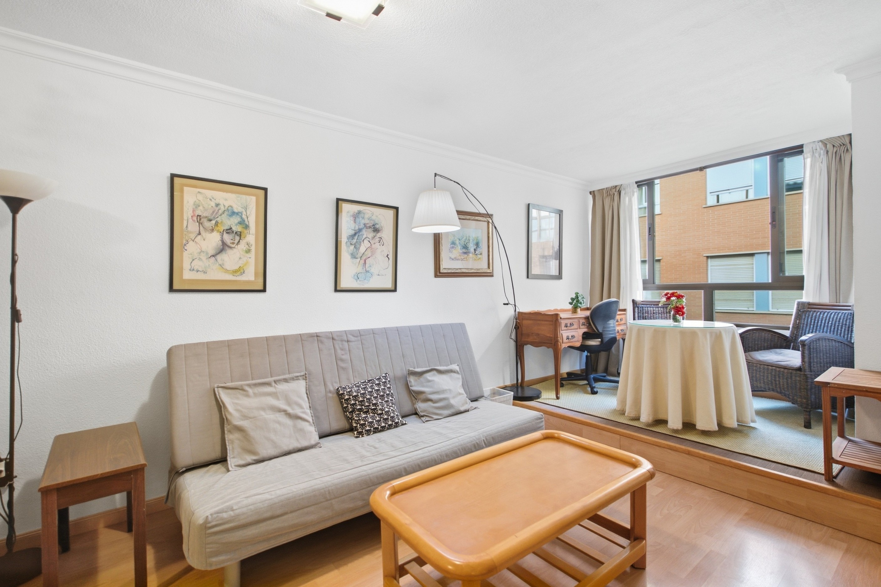 4 Bedroom Apartment in Málaga - Photo 4