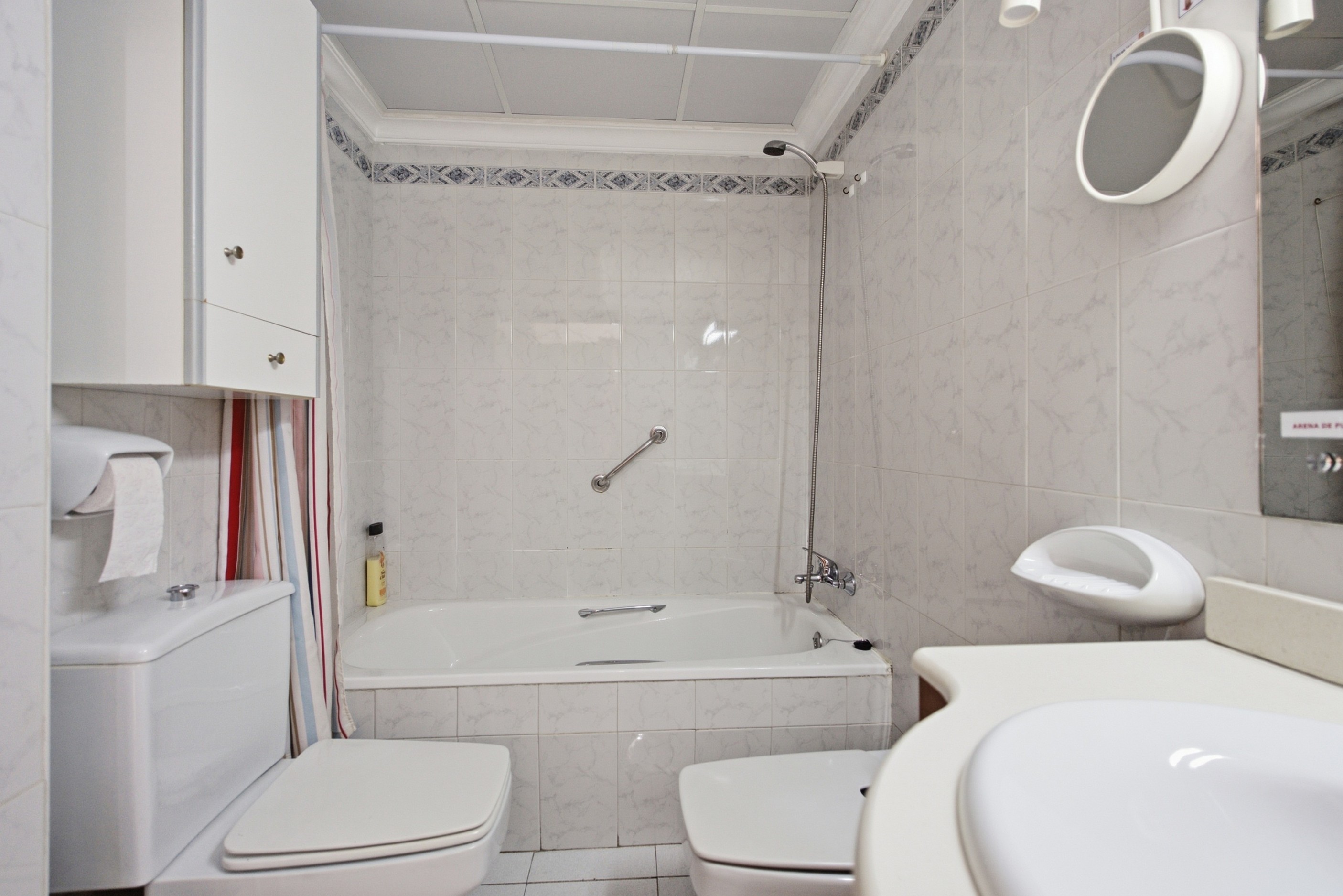 1 Bedroom Apartment in Málaga - Photo 10