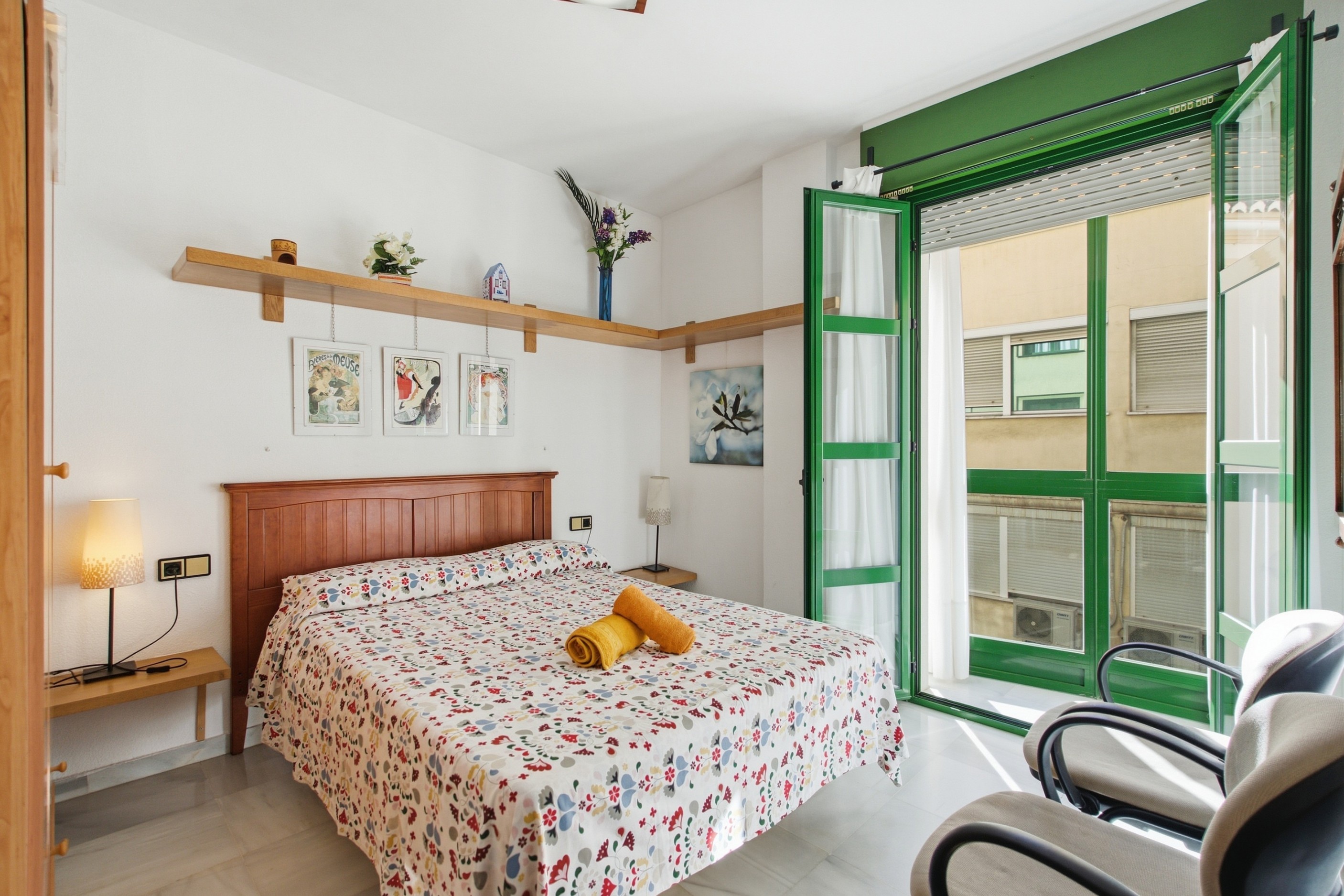 1 Bedroom Apartment in Málaga - Photo 4
