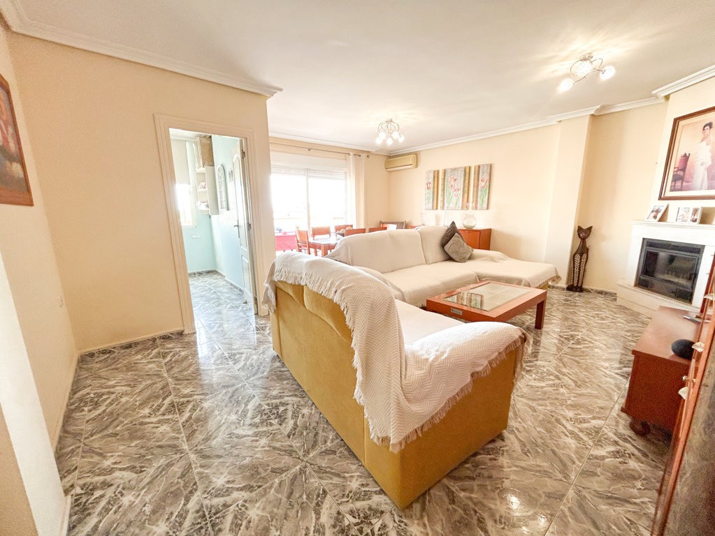 Piso de 3 dormitorios en Alicante – Foto 10