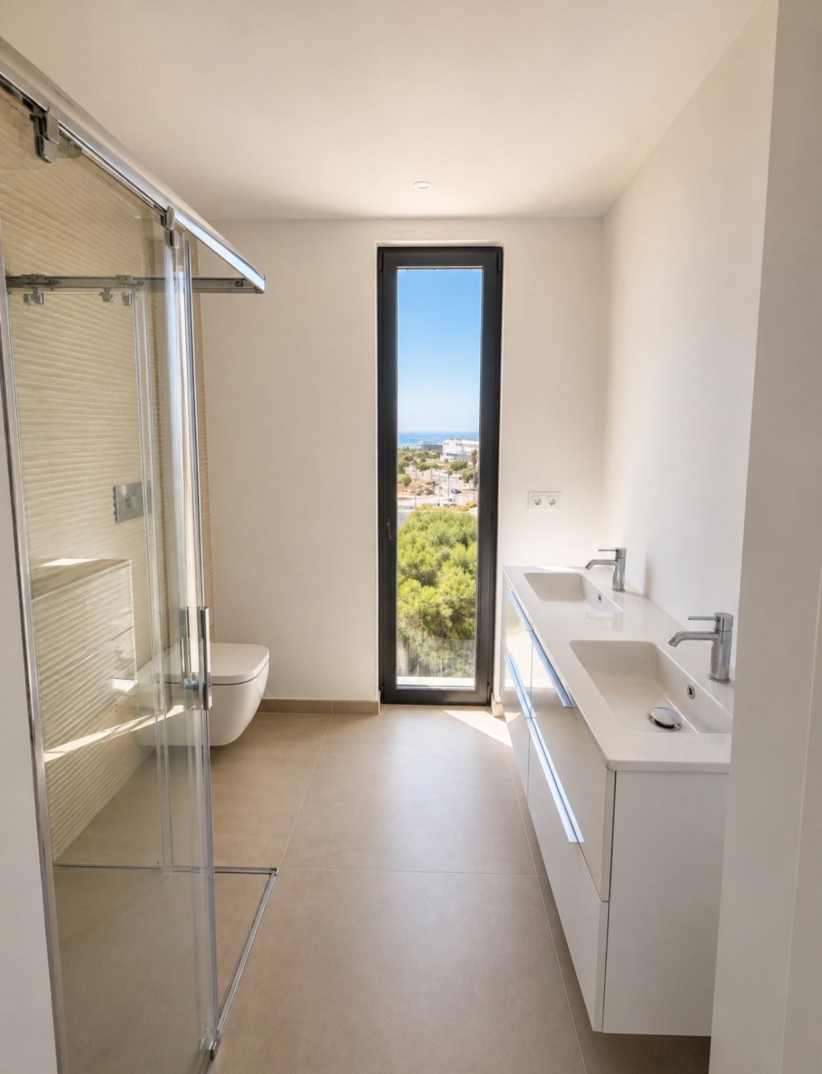 3 Bedroom Penthouse in Estepona - Photo 4