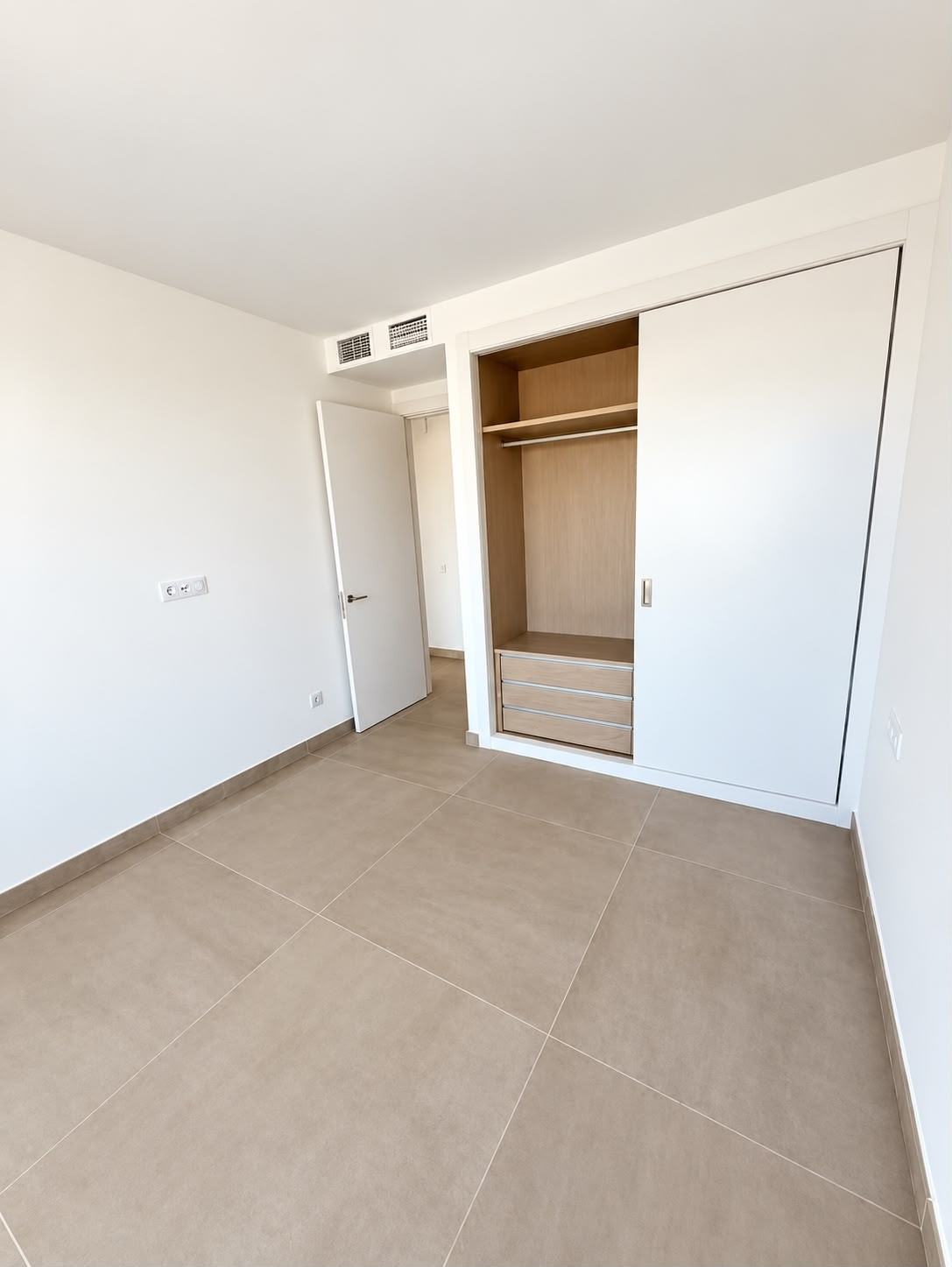3 Bedroom Penthouse in Estepona - Foto 19