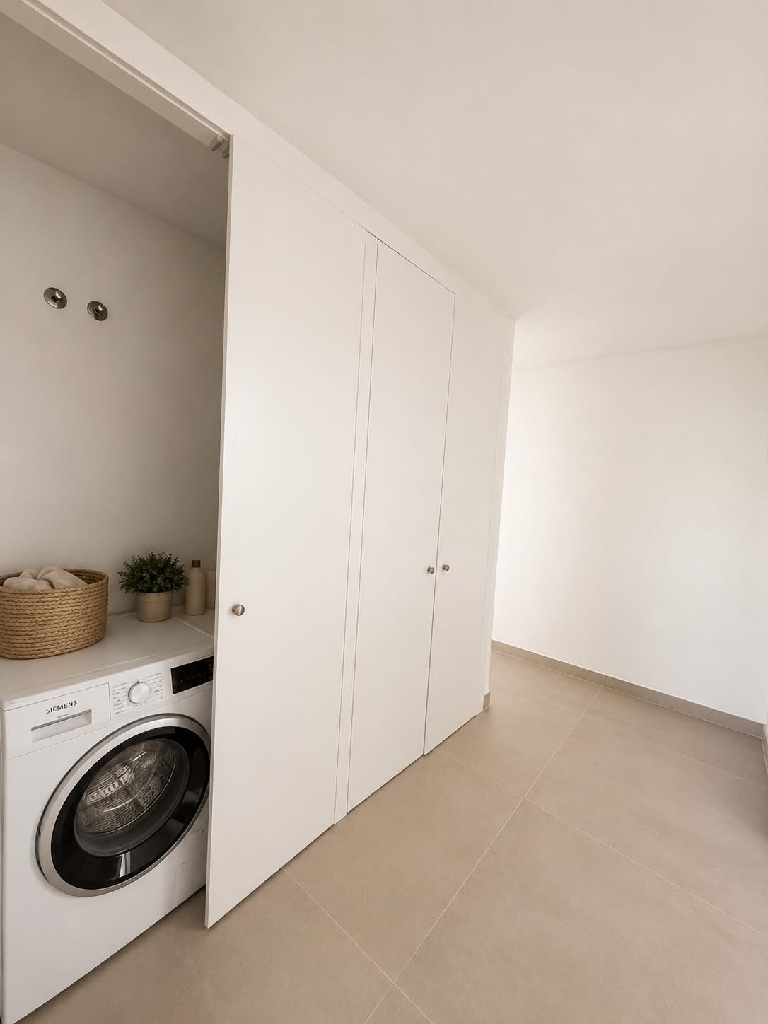 3 Bedroom Apartment in Estepona - Photo 8