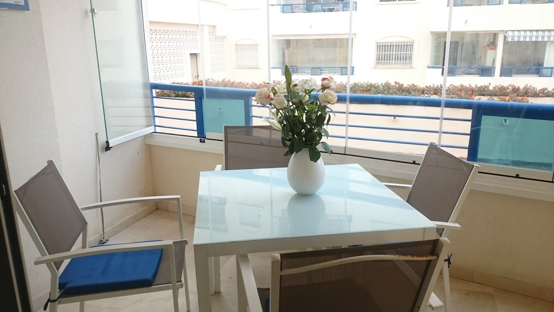 3 Bedroom Apartment in Marbella - Photo 2