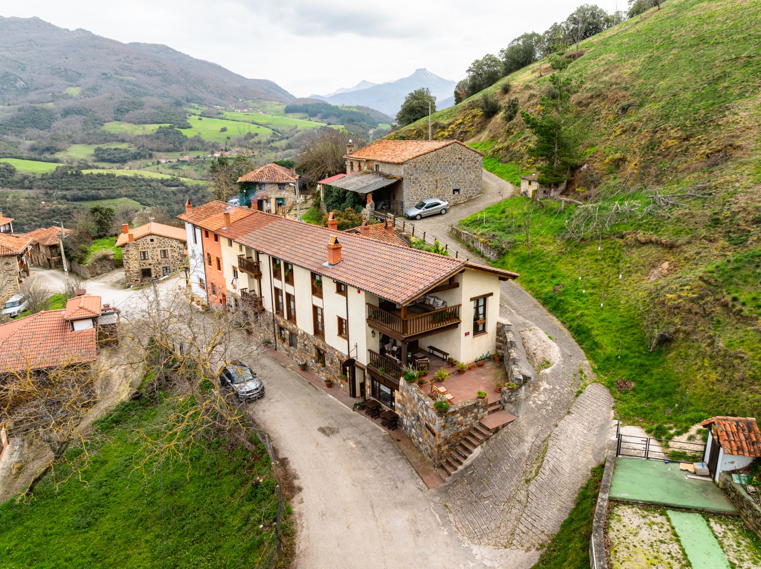 Bedrijfsruimte in Cantabria, Spanje – Foto 1