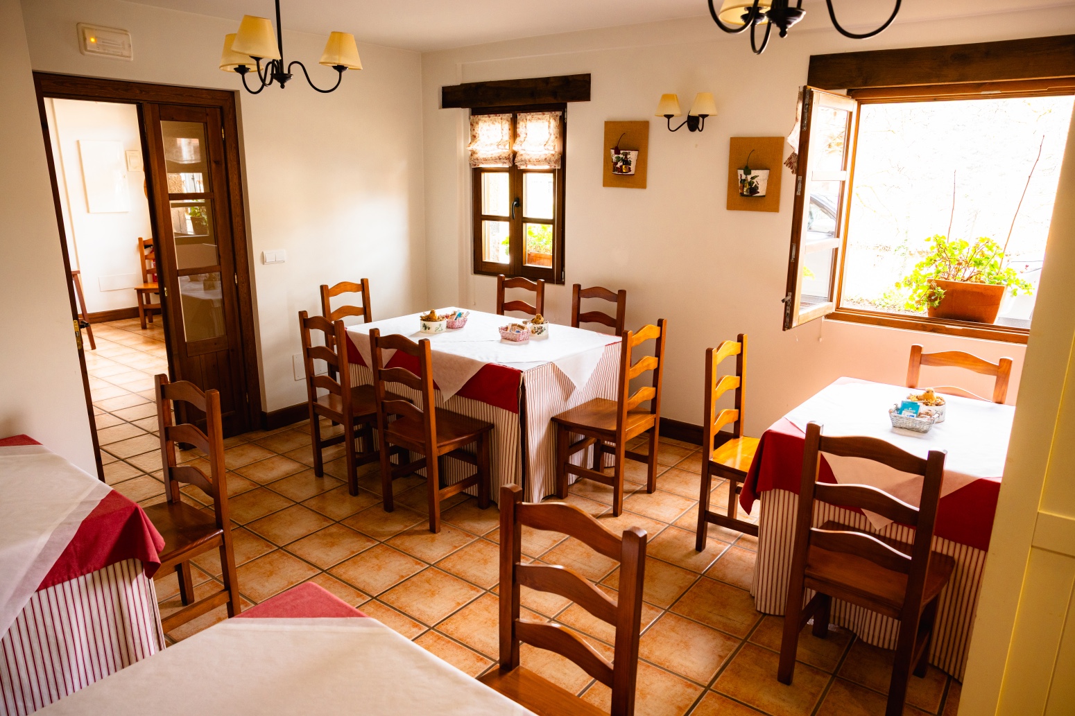 Bedrijfsruimte in Cantabria, Spanje – Foto 22