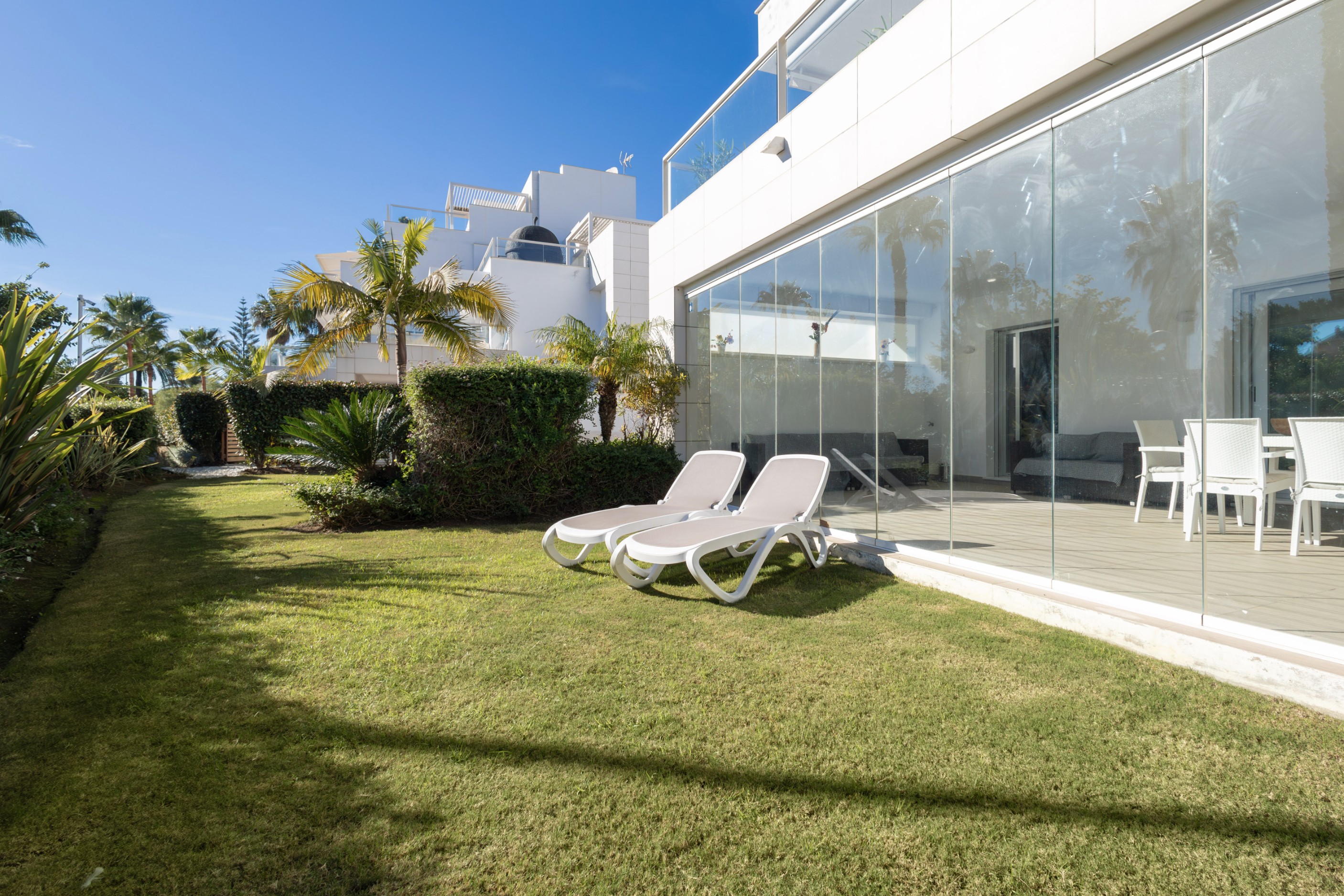 2 Bedroom Apartment in Marbella - Photo 12