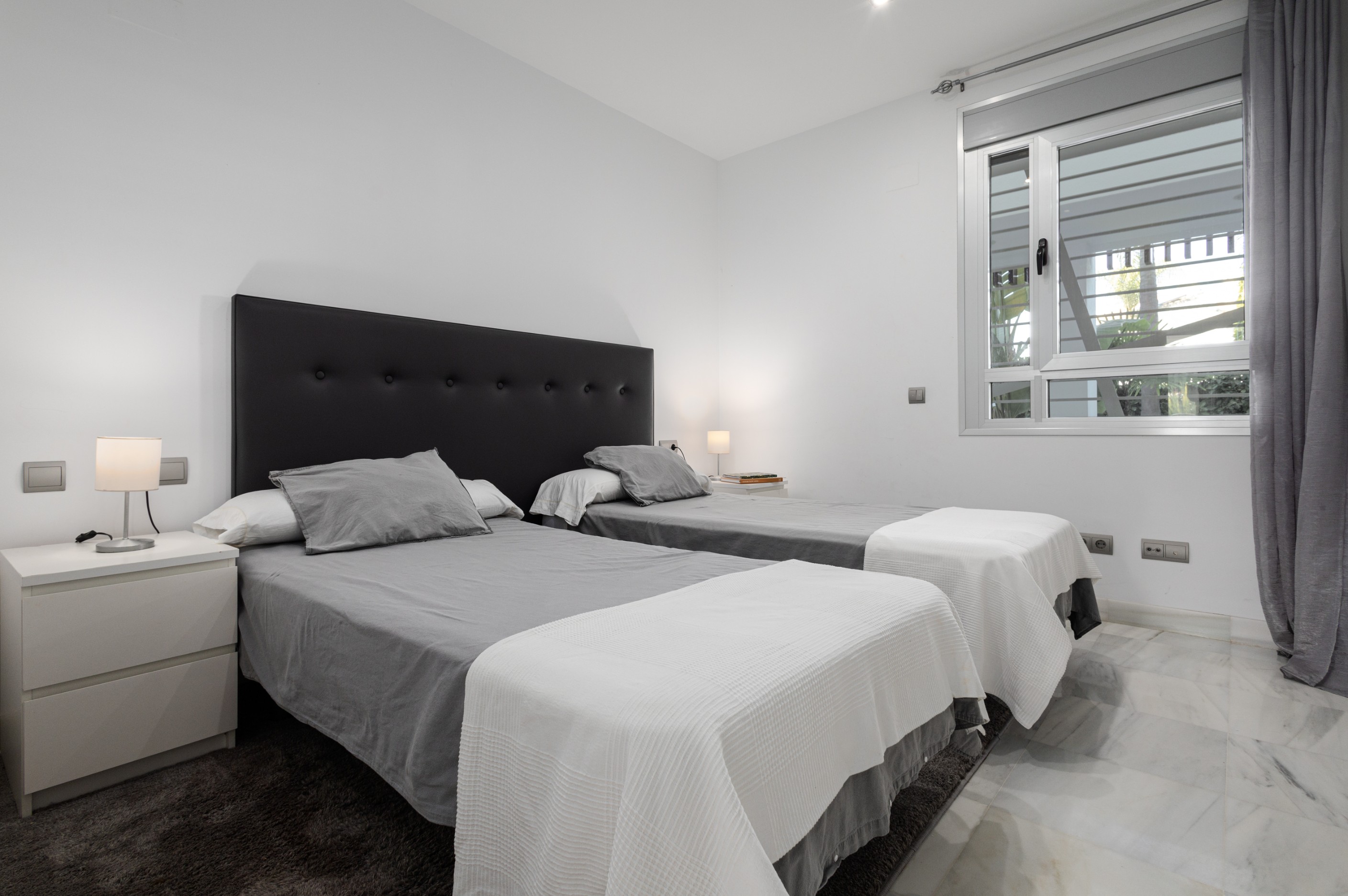 2 Bedroom Apartment in Marbella - Photo 18