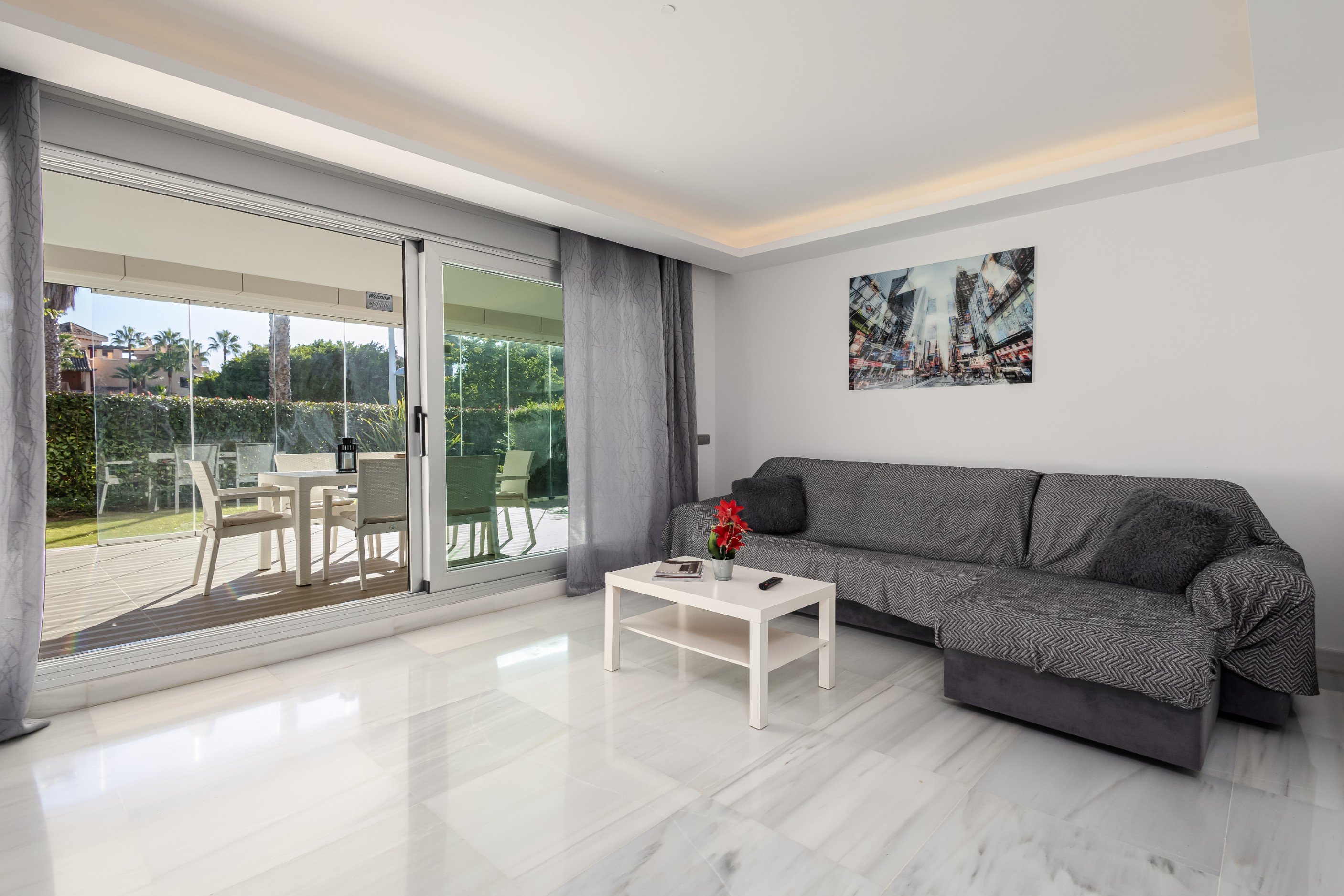 2 Bedroom Apartment in Marbella - Photo 5