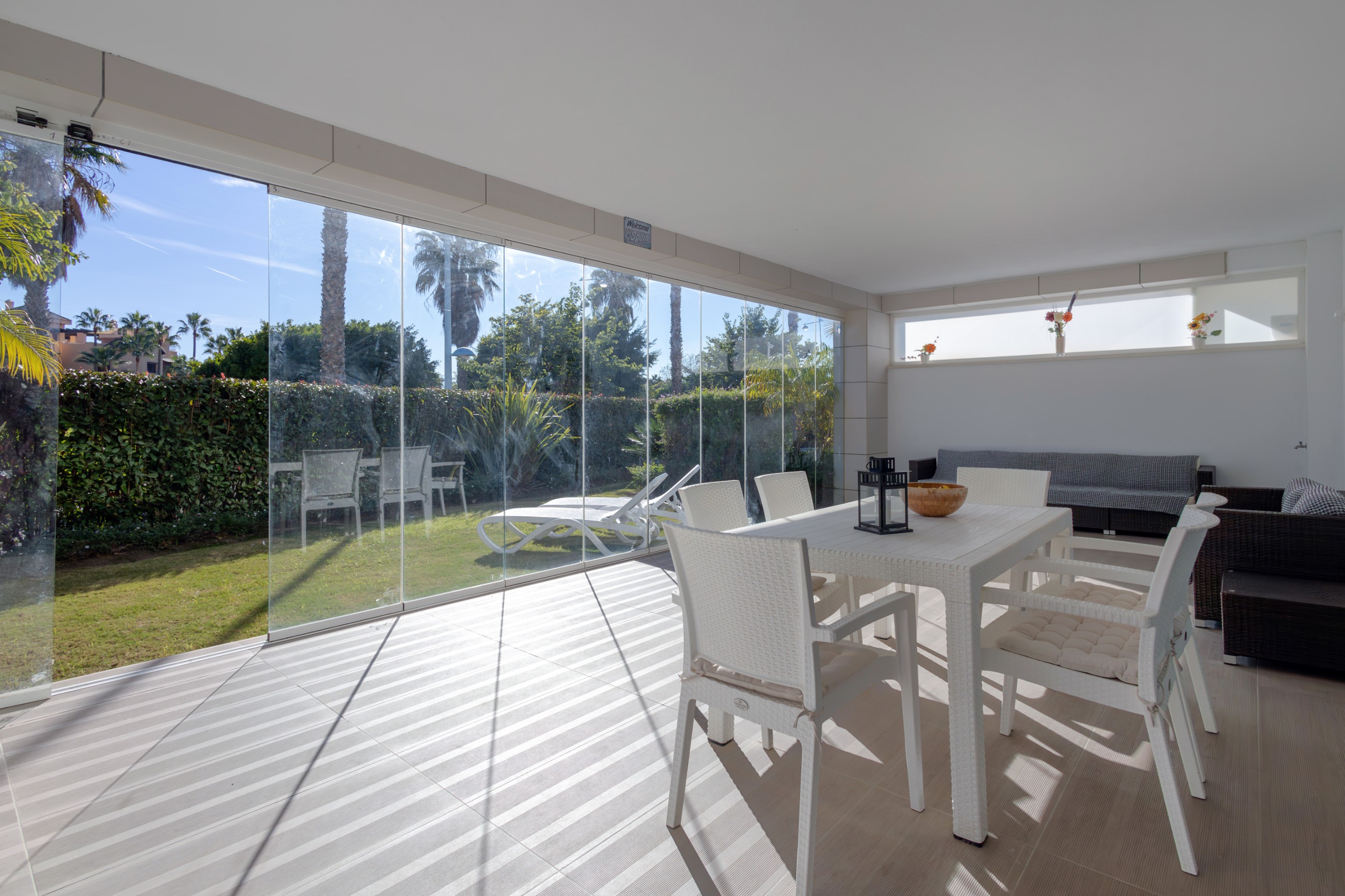 2 Bedroom Apartment in Marbella - Photo 2