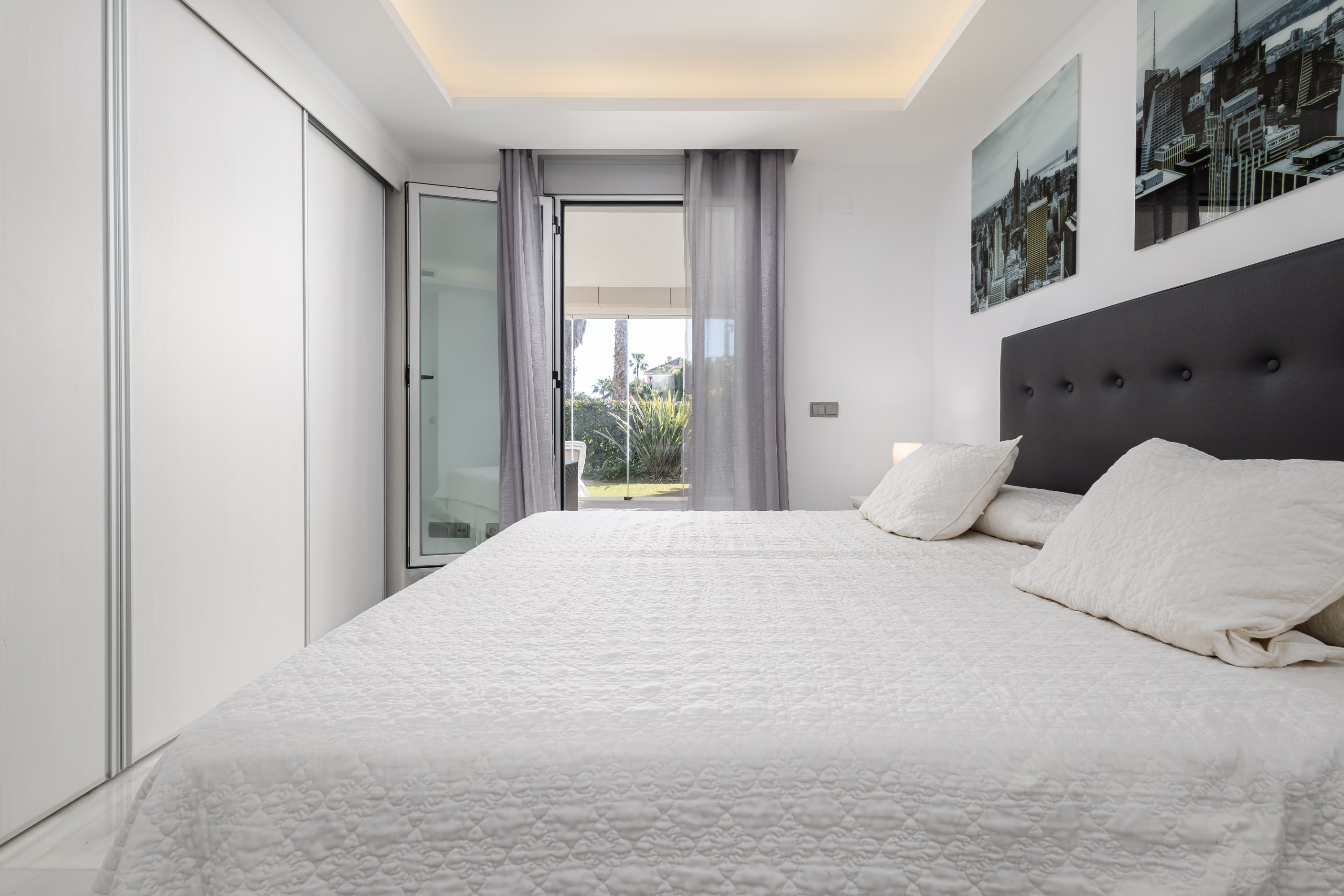2 Bedroom Apartment in Marbella - Photo 20