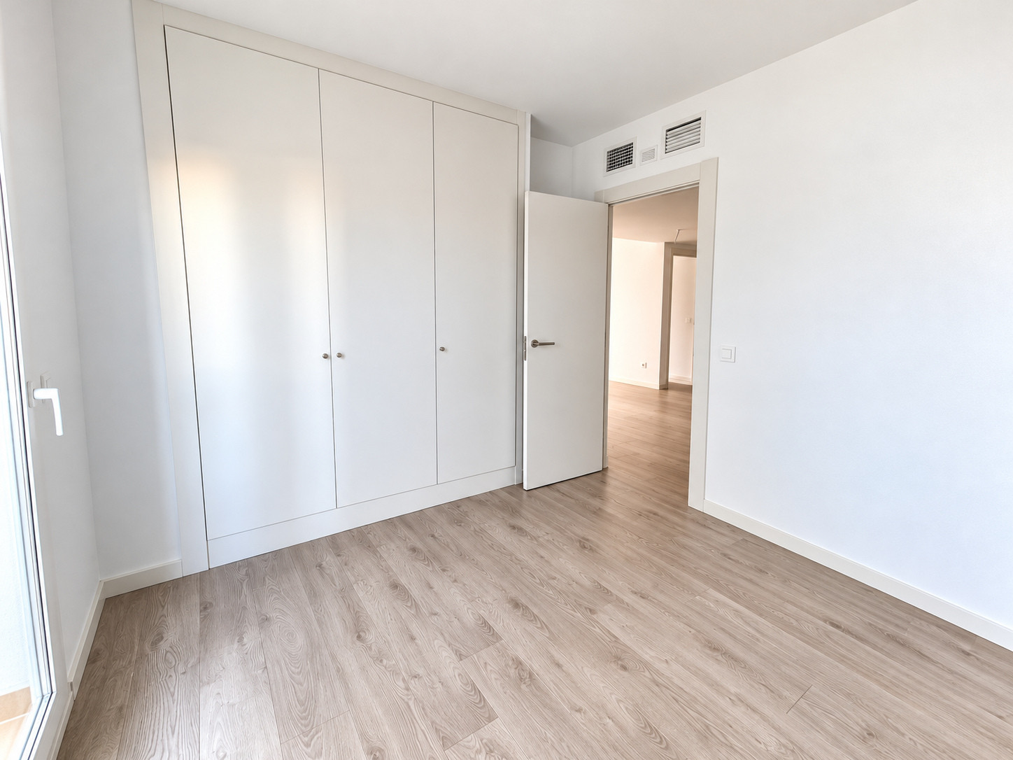 3 Bedroom Apartment in Fuengirola - Photo 8