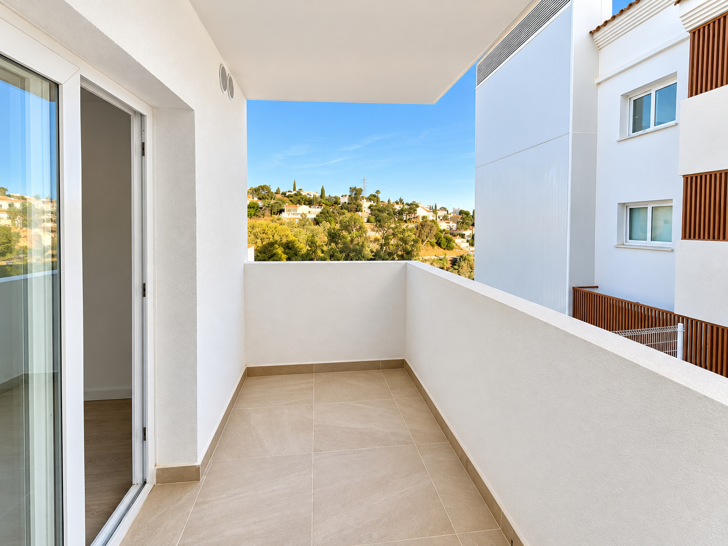 3 Bedroom Apartment in Fuengirola - Photo 7