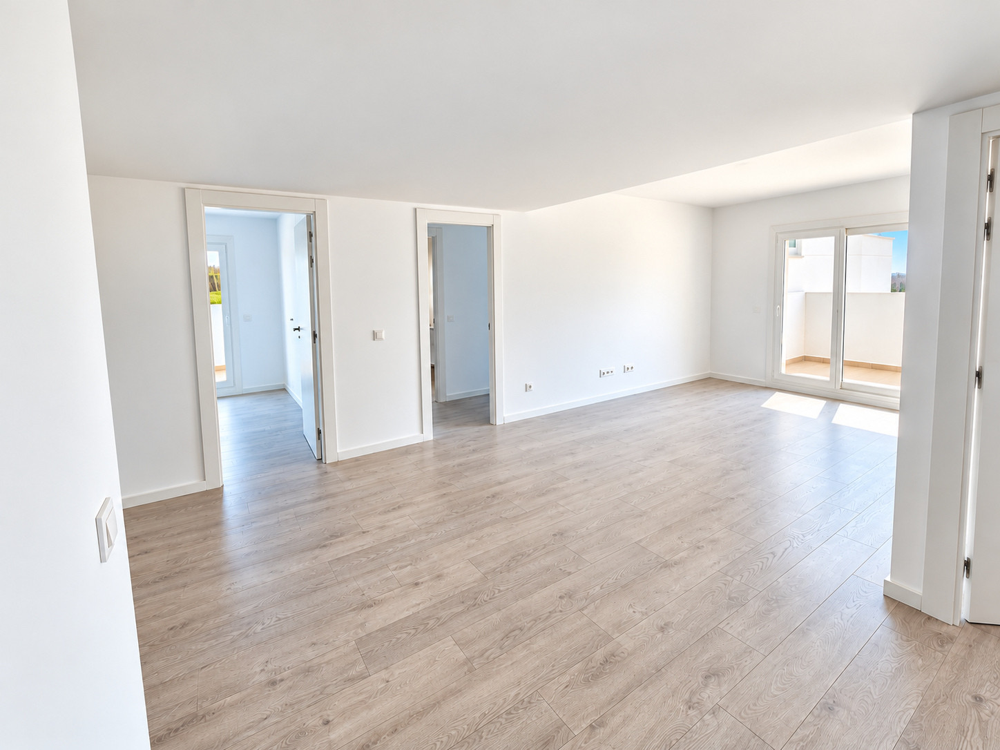 3 Bedroom Apartment in Fuengirola - Photo 3