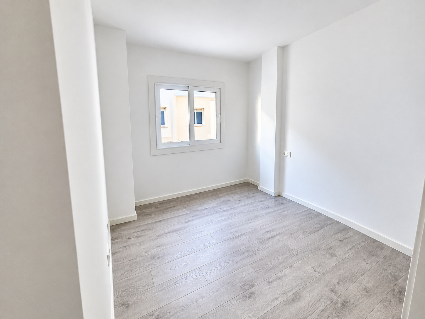 3 Bedroom Apartment in Fuengirola - Photo 11