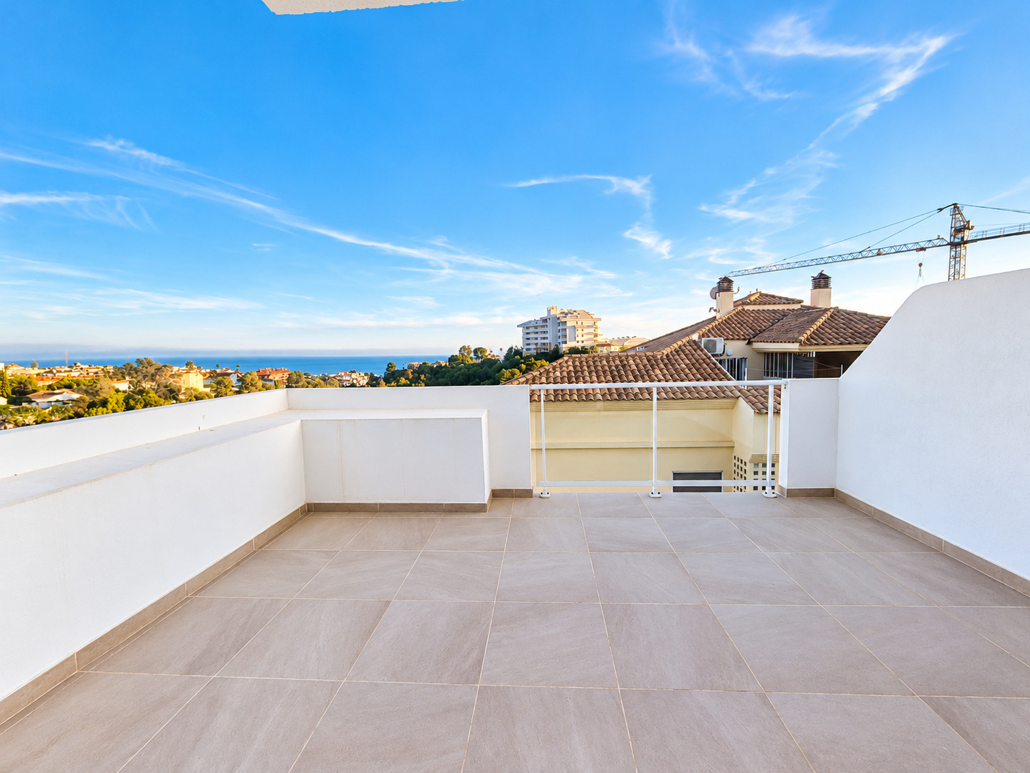 3 Bedroom Apartment in Fuengirola - Photo 7