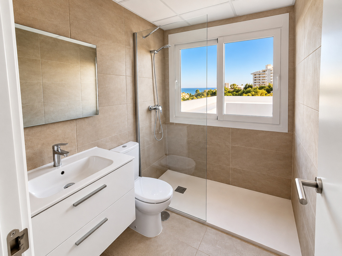 3 Bedroom Apartment in Fuengirola - Photo 12