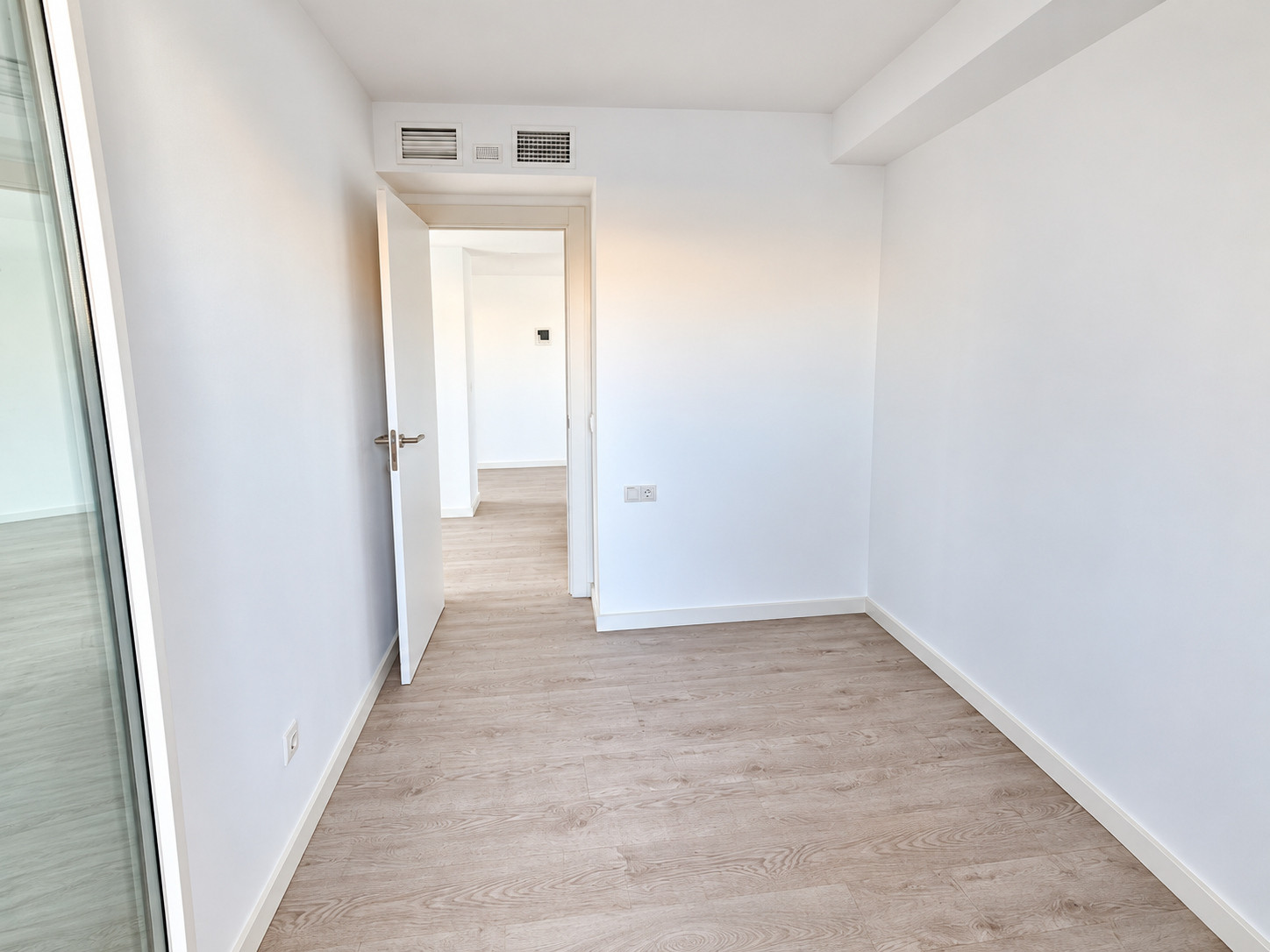 3 Bedroom Apartment in Fuengirola - Photo 10