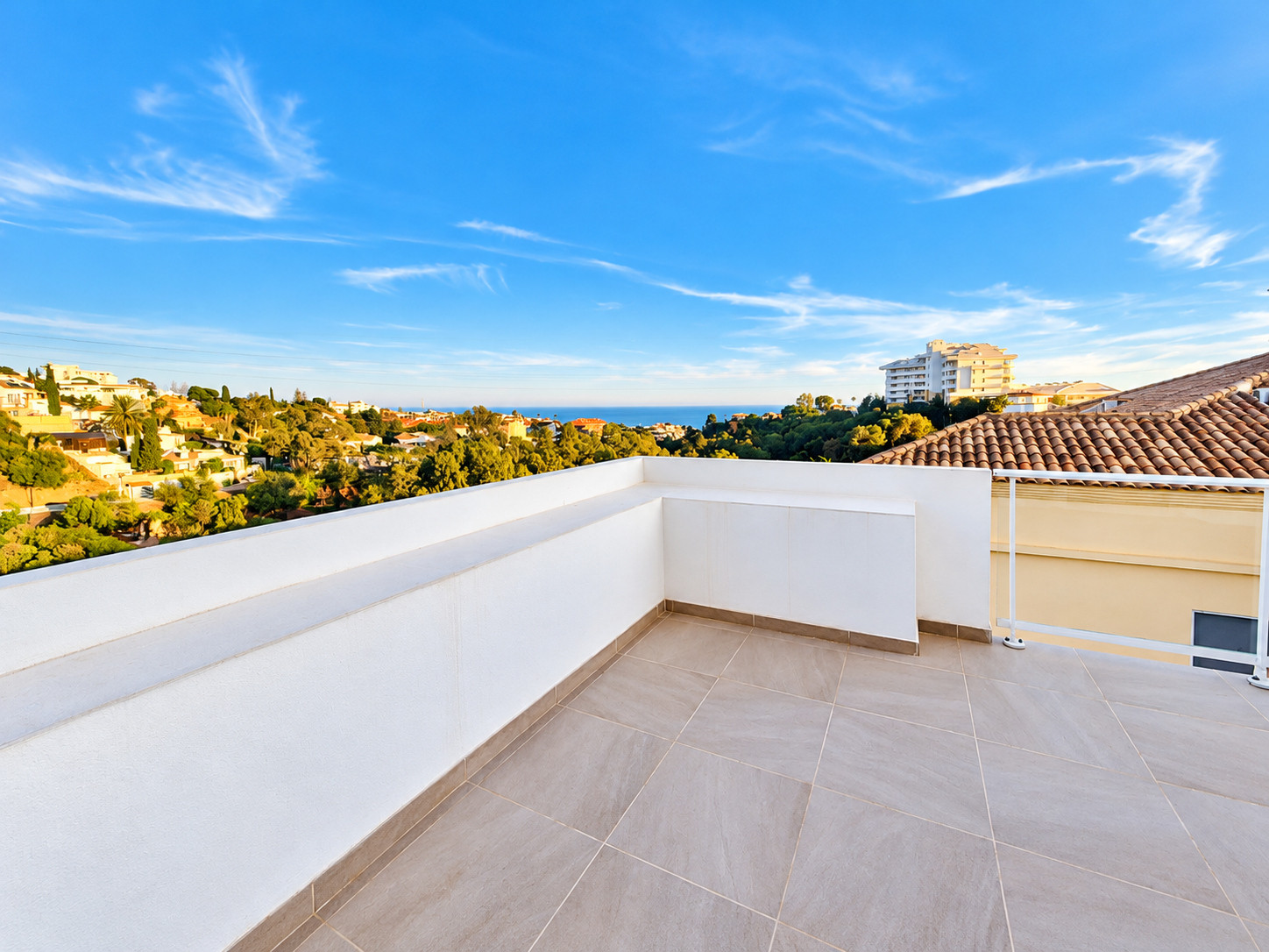 3 Bedroom Apartment in Fuengirola - Photo 8