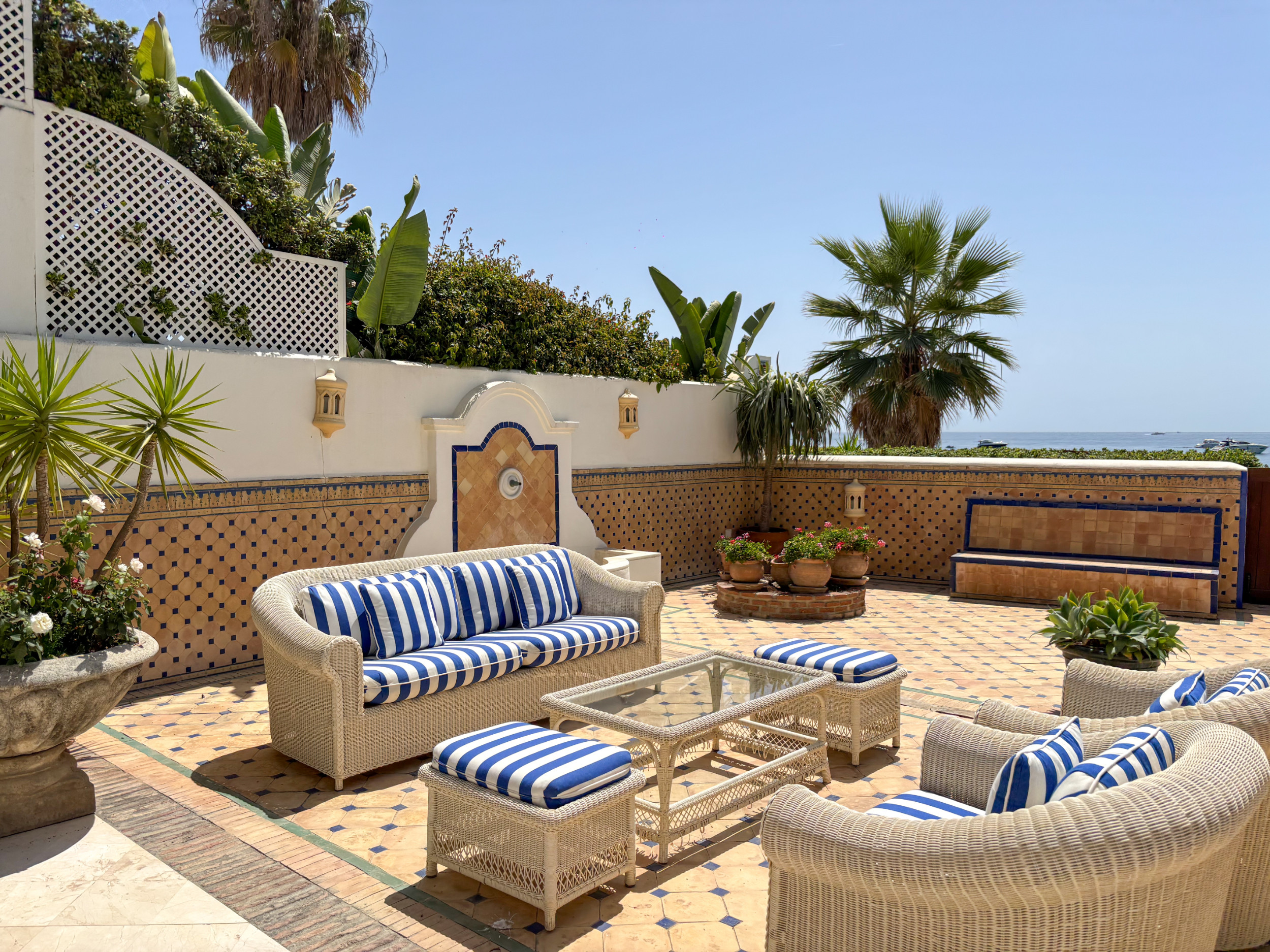 6 Bedroom Villa in Marbella - Photo 5