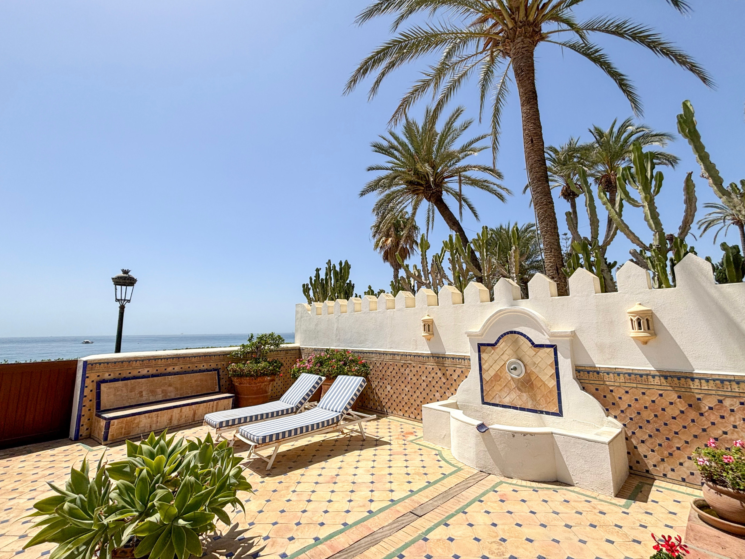 6 Bedroom Villa in Marbella - Photo 8