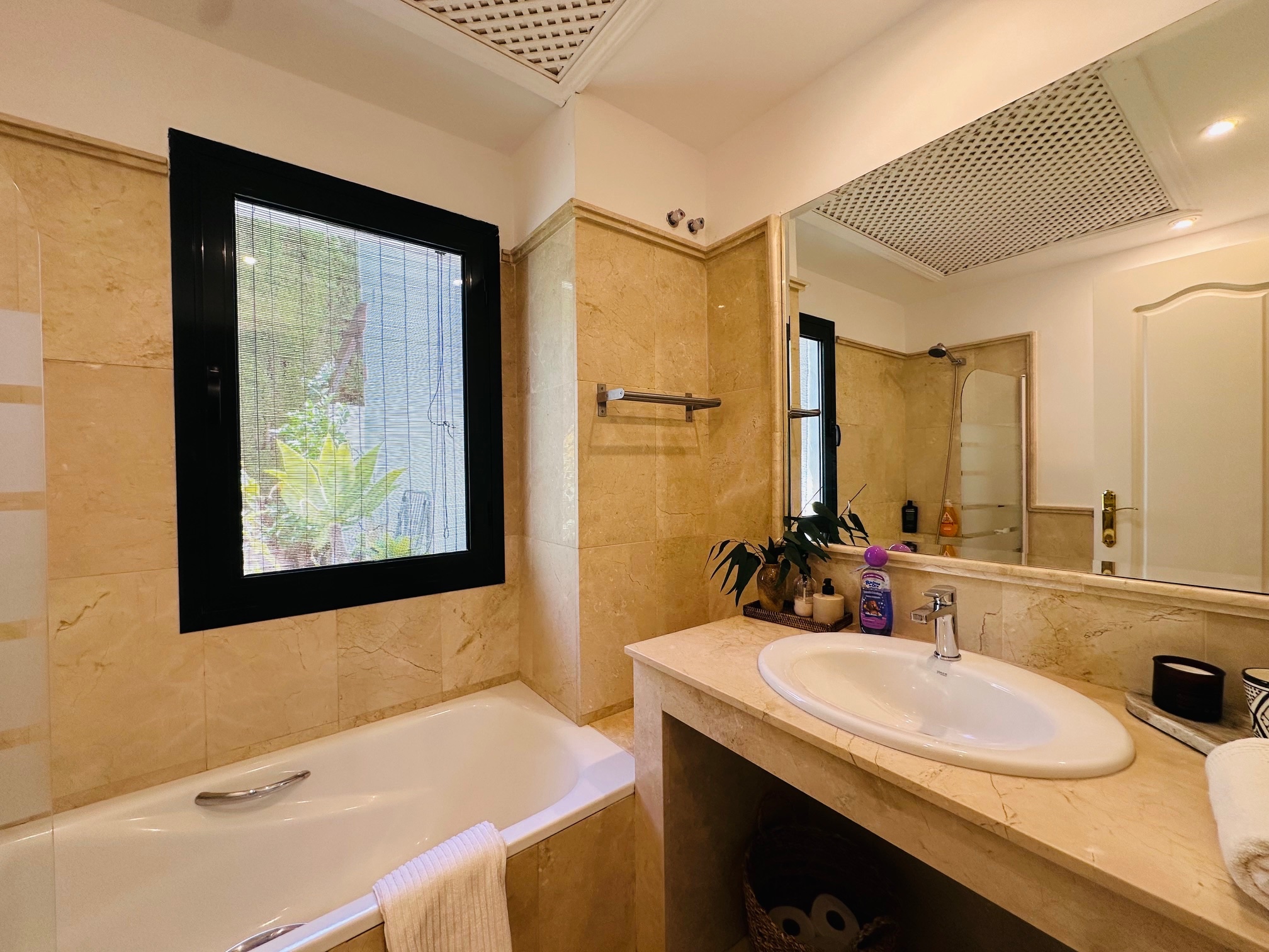 4 Bedroom Villa in Estepona - Photo 31